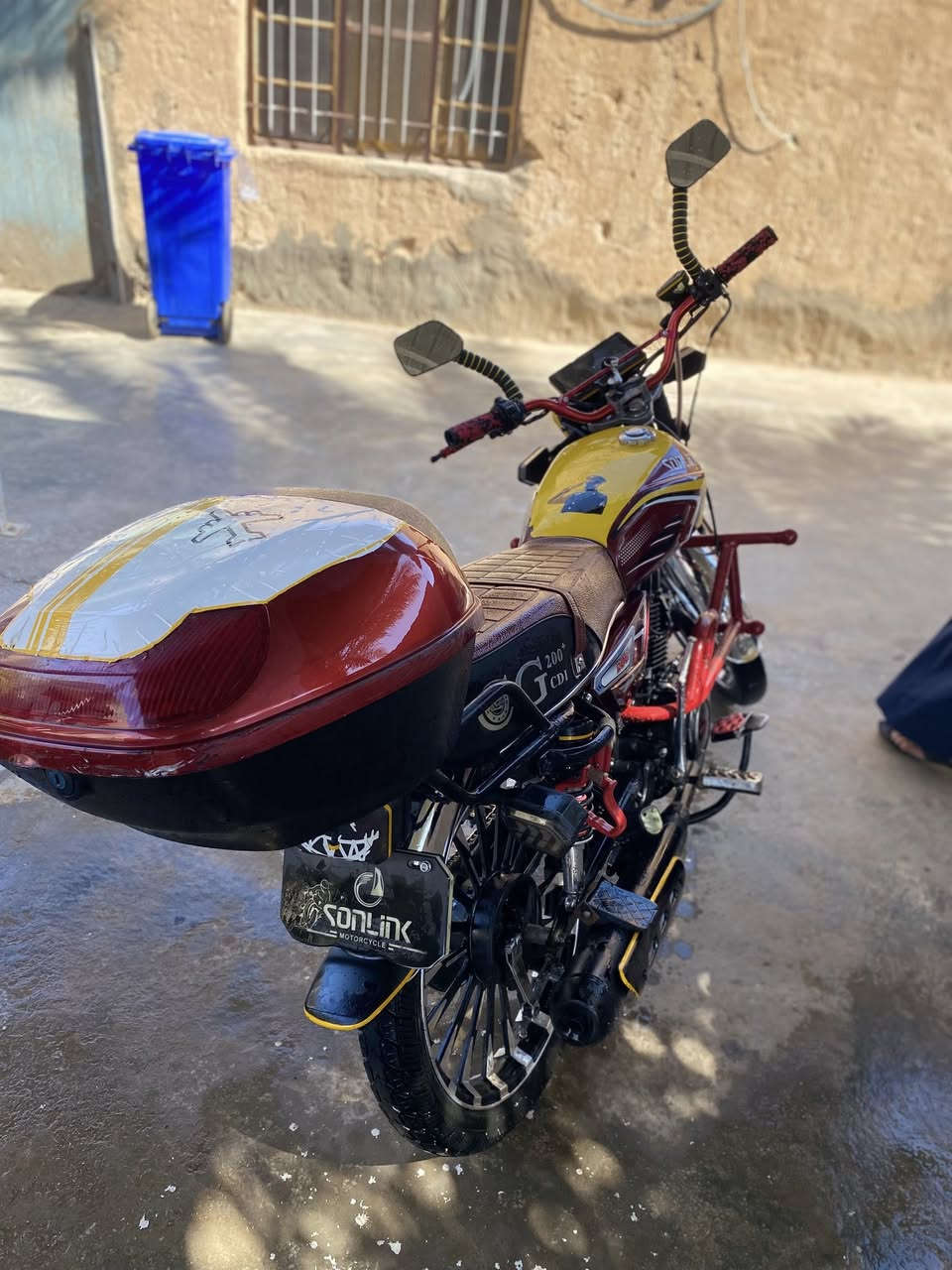 السلام عليكم ماطور سونك ٢٠٢٥ نضيف محرك وكير شرط محرك ٢٠٠(CBF) ضاغطه وزنجيل تيرات نضيفه سكان رياضي درع رياضي جنطه صندوك سعر ٩٠٠ وبي مجال متواجد عالماسنجر رقم الهاتف *********** لمو شراي لا تعبني ولا تعبك يرحم ولديك
