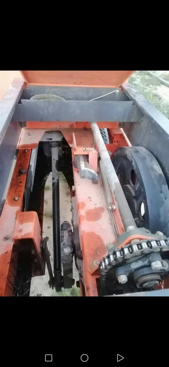 كابسه ايراني موديل 2023نضيفه كلش مشتغله موسم واحد فقط مكان كربلاء الاتصال ***********
