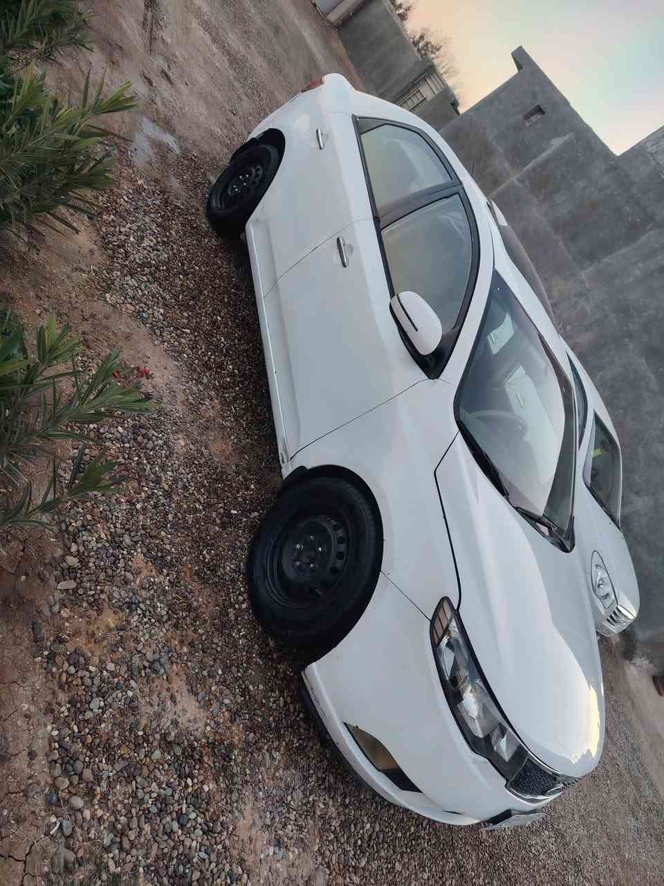 اسلام عليكم سيراتو 2012 بغداد شرط التحويل مكينه وكير كفاله سنويه ل2028
السيارة صبغ حزام ما عده القماره ما مصبوغه، السياره بيها منظومه غاز وبيها كتاب صيانه، السياره كهربائيات كلها شغاله
المواصفات فتحه سقف واشاره شاشه وكامره كير رياضي كيج حماوه إلكتروني
تبريد ثلج وتدفئه شغاله
السعر 86 وبيها مجال
العنوان بابل لتواصل ***********
