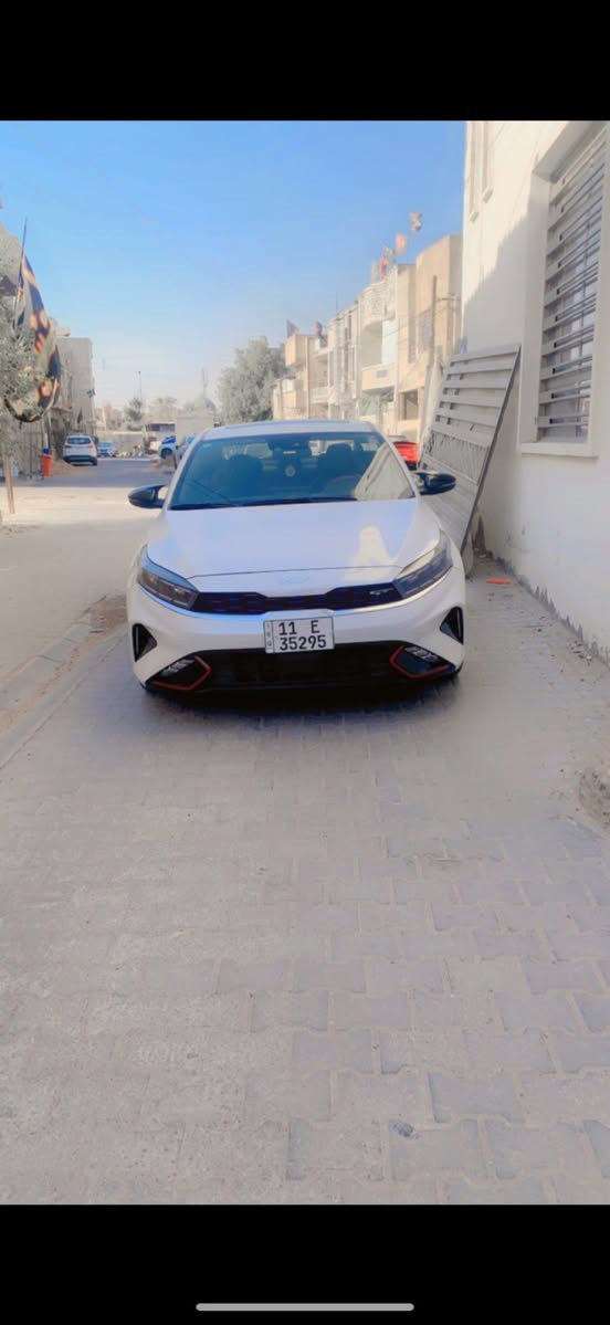 كيا فورتي ( جيتي  ) فول الفول اعلى فئه

كير اوتماتيك 

وارد امريكي 

حادث قبق الصندوق ومصلح نفسه وشويه من الجاملغ الخلفي 

 

موديل 2022

دخول بصمه ذكي

نظام ترحيب

تشغيل عن بعد 

بصمة ابواب

حجم المحرك1.6T✈️  

شاشة كبيرة Apple Car Play

سايد بريك بصمه

اوتو هولد Auto Hold

حساس ضغط الاطارات 

 كامره دواره خلفيه 

رادار امامي 

 اشاير في المرايا+رادرات جانبية

نقطه العمياء

فتحة

بصمه

قيادة ذاتيه 

تحديد مسار

مثبت سرعه Cruise

توقف ذاتي

تبريد كشنات وتدفئه

كشنات جلد ( GT.LINE )

تبريد كشنات وتدفئه

اشاير بالمري 

لدترحيب 

لد امامي LED

لد خلفي LED

جنطه كهربائي 

ويل كب كروم 

سبايدر خلفي

اوضاع قياده Drive Mode

نظام سبورت sport

 نظام نورملNormal

نظام سمارت Smart

تحكم ستيرن جهتين  

دركة سبورت ( GT.LINE )

صور الحادث بل منشور 

السعر ١٧٥

مكاني بغداد حي القاهره قرب جامع النداء

***********
