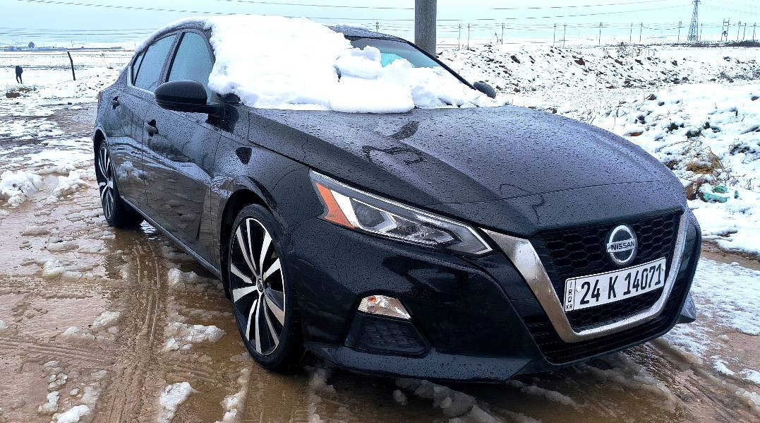 altima sr plus 
بصمات و تشغيل عن بعد و ويل كروم و كشنات تطفئة و سلايت و رادار  ........
سيارة بدون صبوغ بدون ايرباك  و سنوي 2029  بدون حالوب لون اسود قطران  
عنوان عقرة او قظاء بردرش    *********** واتساب شيخان, نينوى
