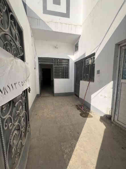 السلام عليكم بيت 55 متر في علوة الفحل البيت بناء نظيف غرفه و صاله و طارمه و صحيات و مطبخ البيت قرار 25 مشمول بتطويب البيت جاهز انو احد يسكن بي البناء شيلمان البيت كاشي بورك يعني جديد مثل مموظخ بصور سعر 18 و بي مجال للتوصيل رقم التلفون ***********
