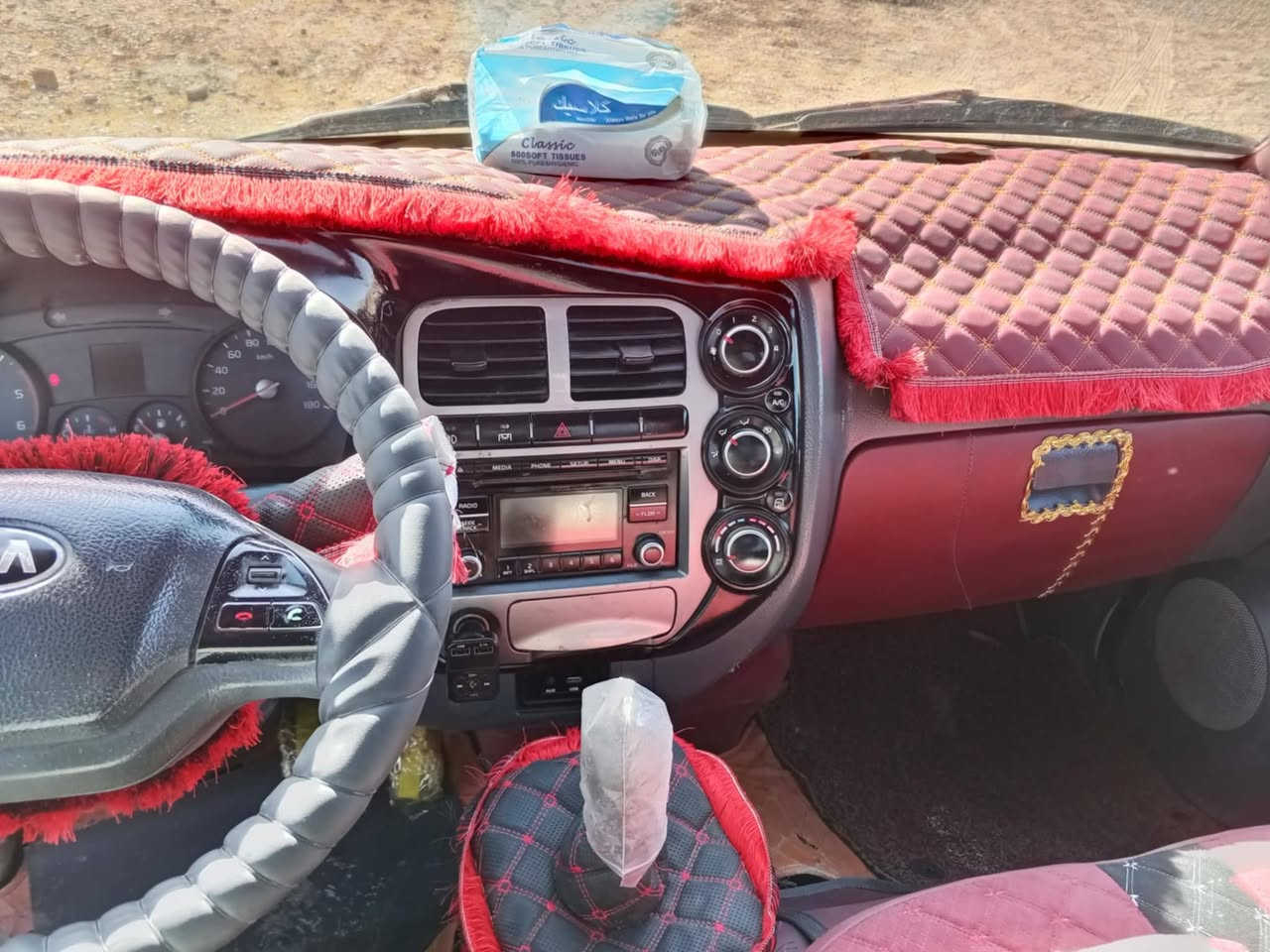 السلام عليكم كيا عموشه 2017 فحل رقم بغداد تحويل مباشر سياره بيها طخه جوه  البنيت صفحه اليسرى يم الدبه المي مكفول كشرهاا محرك اوبام مكفول رغم ***********   ***********
