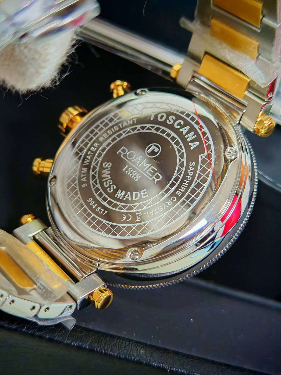 توفرت لدينا الفخامه والتاريخ السويسري رومر توسكانا المفعه بالجمال والاناقه والتميز الساعه كرونكراف بطاريه بقطر 43 وقفل فراشه وجام زفير وارقام وعقارب لامينوس 
ريتيل الساعه يتجاوز ال700 دولار 
تاتي كامل المرفقات مع الظمان سنتان 
على الراغبين بالشراء التواصل على الماسنجر 
الحسيني للساعات الاصليه


**إذا كنت صاحب هذا الإعلان وتريد حذفه لأي سبب، رجاءا أرسل رسالة إلى الدعم الفني**