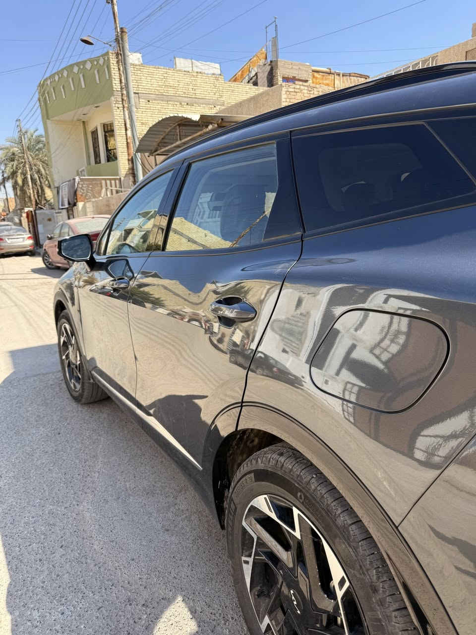 السلام عليكم ورحمة الله وبركاته 
سبورتج ٢٤ فول الفول 2500
للاتصال ***********
السعرر ١٧٠ وبي مجال 
صور حادثها بالمنشور 
السيارة جديدة جداً ماشيه اربعة الفح
مكان بغداد
