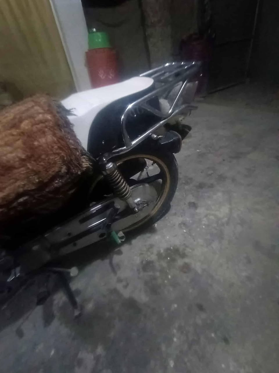 بسم الله الرحمن الرحيم
السلام عليكم دراجه سافان. موديل. ٢١ الدراجه اوراق كامله

      . مابيهة اي نقص. نضيفة. شوفه عينك رقم التلفون *********** متواجد ع فيس. والواتساب وع خط
العنوان بابل قضاء المحاويل
