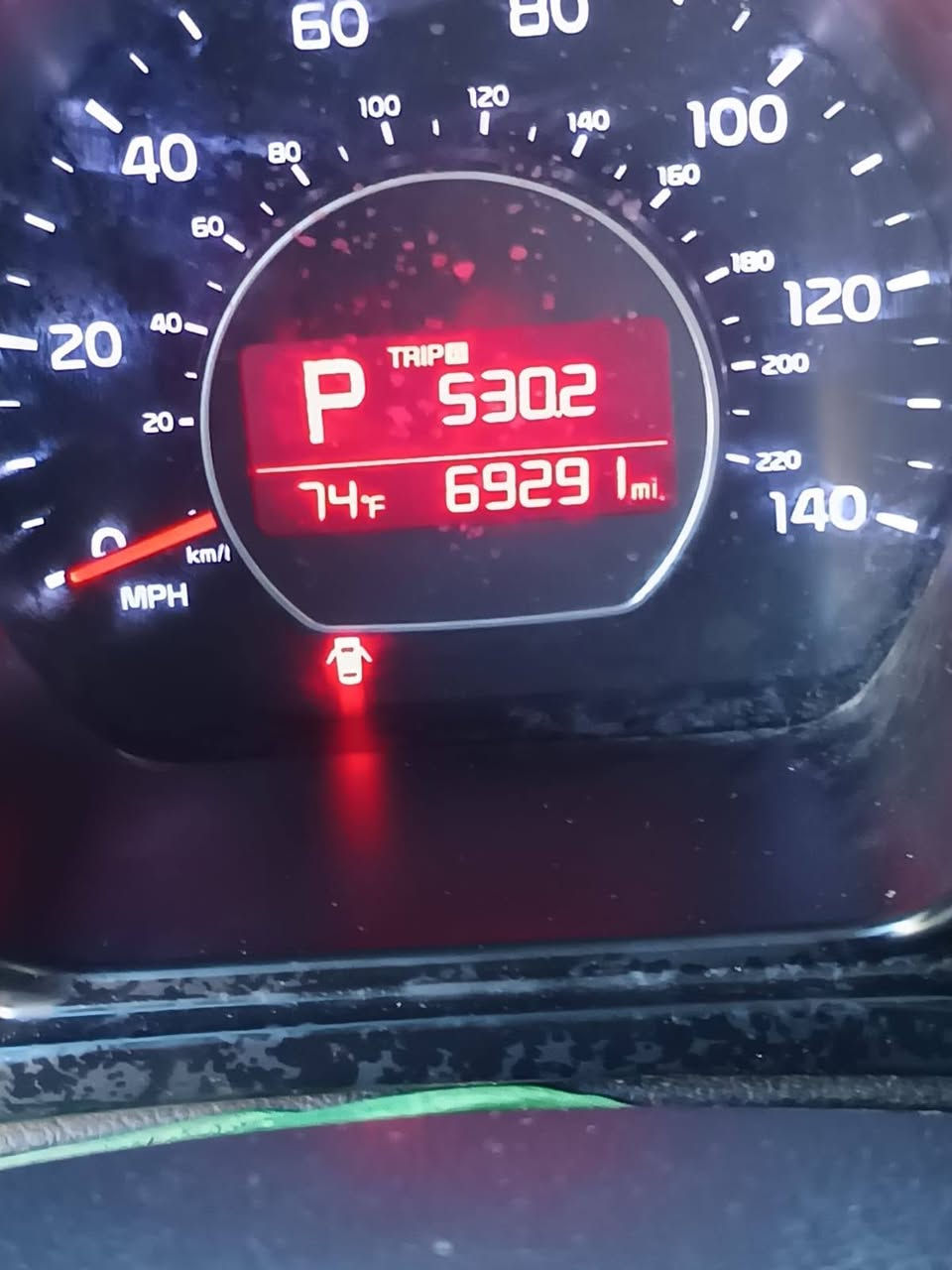 السلام عليكم صول 19 هاي صور حادثهه شخوط 
بيبان بامريكا وبغداد،واكفه بالباب ونظربت جاملغ امامي وطخه خلفي وتصلحوو وموجود صور باسمنه بغداد انكليزي رقمهه محرك 1600 اقتصادي سياره كل نقص مابيهه سعرهه 118 بيهه مجال مكان وزيريه بس الشراي يتصل رحمه الله والديكم ***********
