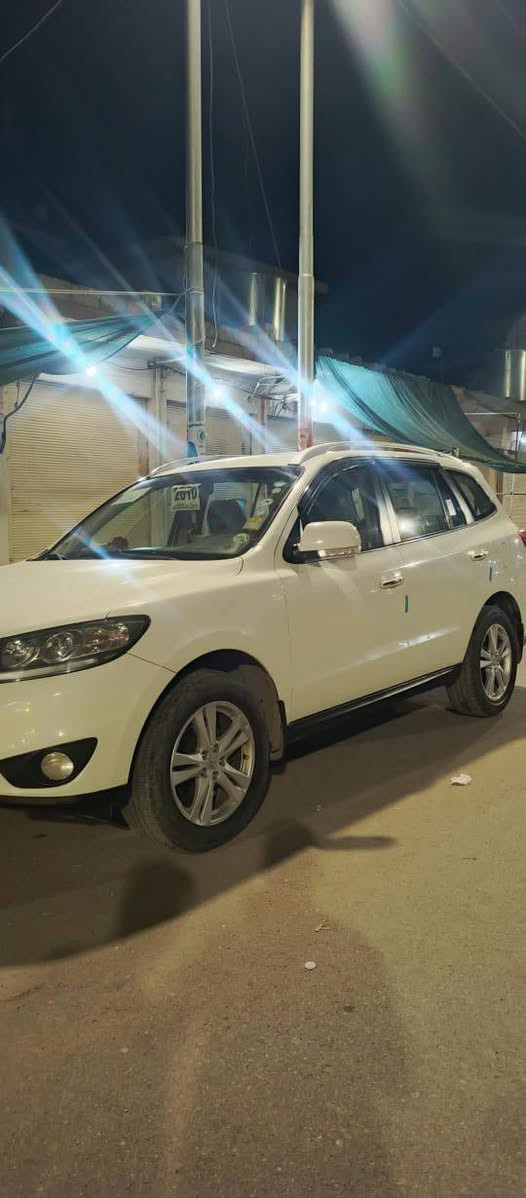 سنتافي
2011
خليجي 
لون ابيض 
سلايت 
محرك سته 3500
سبعه راكب 
ثلاث قطع تبريد 
بيها ضرها نص باب النفر
بيها مجال 
اتصل علئ الارقام 
***********
***********
مكان سياره موصل ناحية زمار
