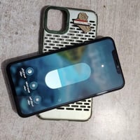 11 برو ماكس ذاكرة 256 دبل سيم  مبدل شاشة وبطارية جهاز شغال كامل بدون ع...