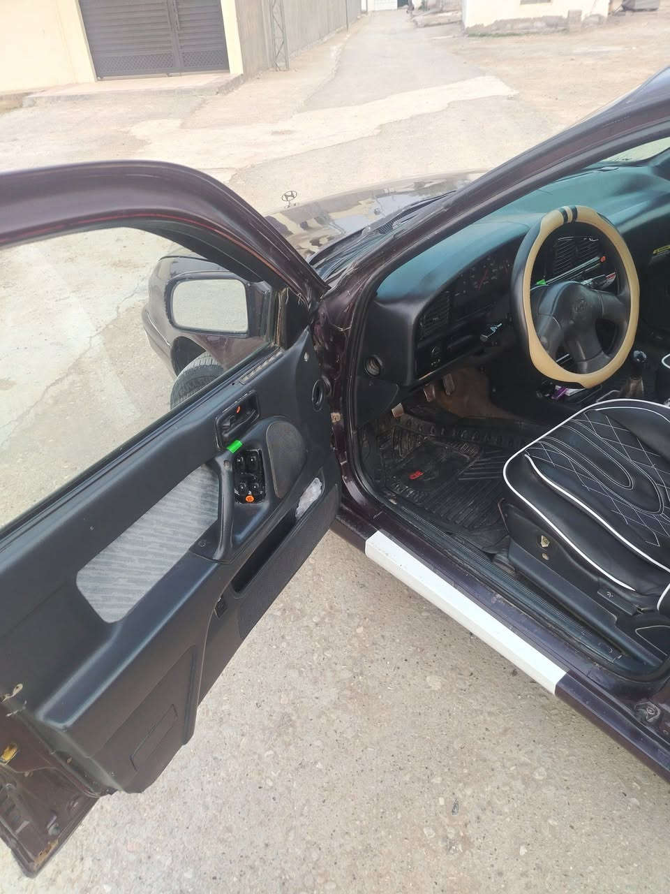 يا الله سلام عليكم الانترة موديل ١٩٩٤ رقم بغداد دولي دبل تريشة تبريد ثلج تدفئة كير مكينة حاوية بل باكيت فرمامات شواصي شرط لشركة لا دعمة ولا اي حادث قطر خياس ماكو ولا جاكوج مدكور عليها دوشمة درجة أولا كهربائيات كلها شغالة داخل زلغ مابي لايت عالي ناصي منضومة زنون جديدة سنوية مشروع وطني صبغ حزام أثر جراد سيارة جديدة مال جناي ومتعوب عليها سعر ٤٠ بيها مجال رقم الهاتف *********** ملاحضة مراوس هم ترهم
