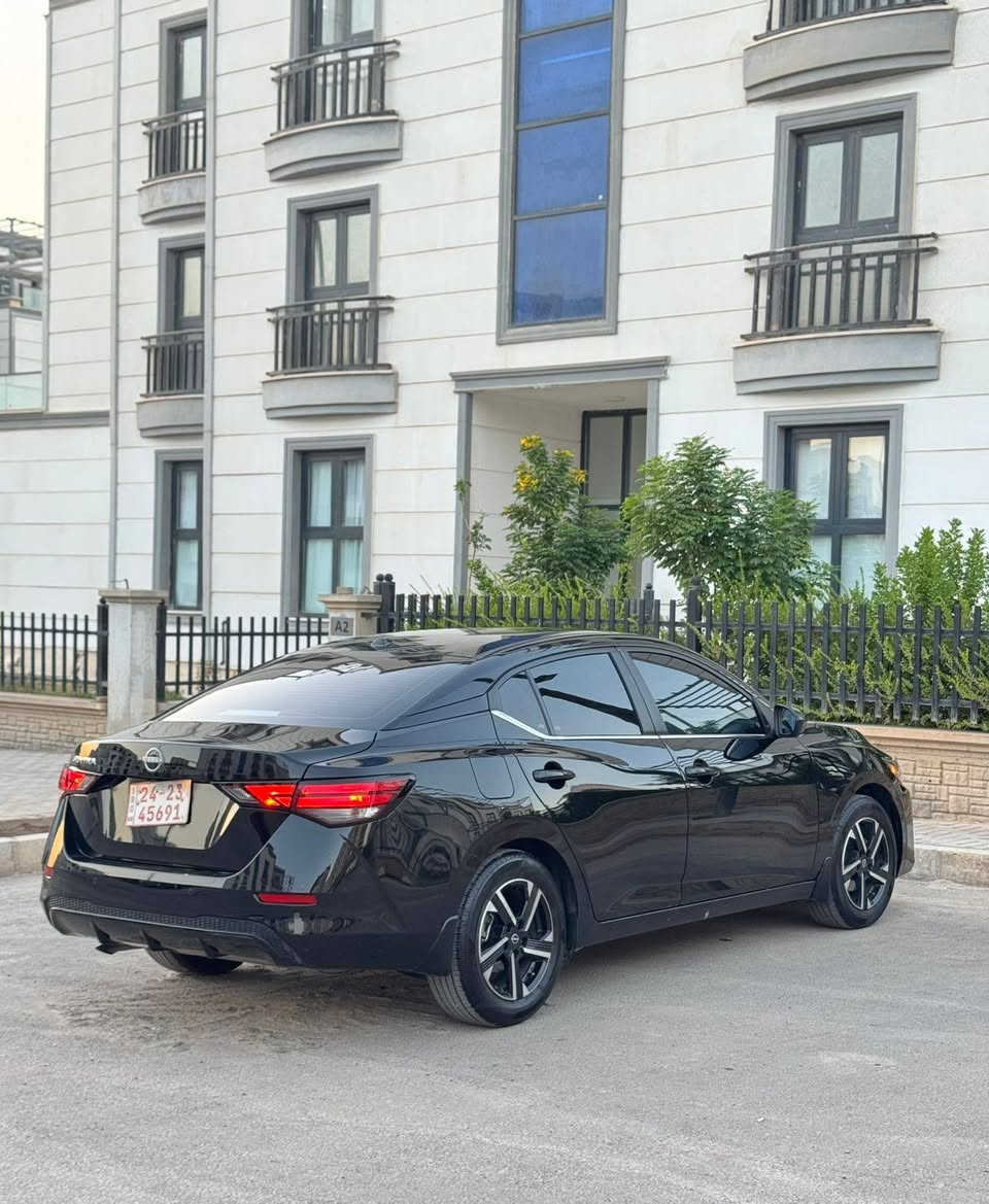 nissan sentra ***********
مؤديل 2025 
مواصفات SV 
3 هه زار رؤشتووه صفره 
ربع بؤنيت صبوغ بي زؤري 
(به سمه ، شغال، كوشين هيتر، سوكان هيتر  ٥ رادار ، خه تى جاده ، شاشه گه وره ، گيج الكترؤنى ، ويل كرؤم تحديد سورعه) گيروو مكينه تبريد رادار به رد بلادي هموو شتك  به شه رت*********** أربيل, العراق
