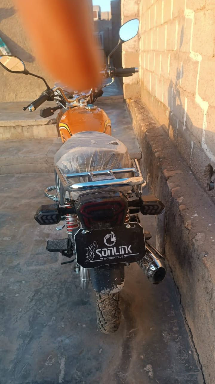 السلام عليكم سولنك 2025 بعدها جديده مشتغله 13 يوم مكفوله من كلشي  التواصل خاص او على هذا الرقم ***********
