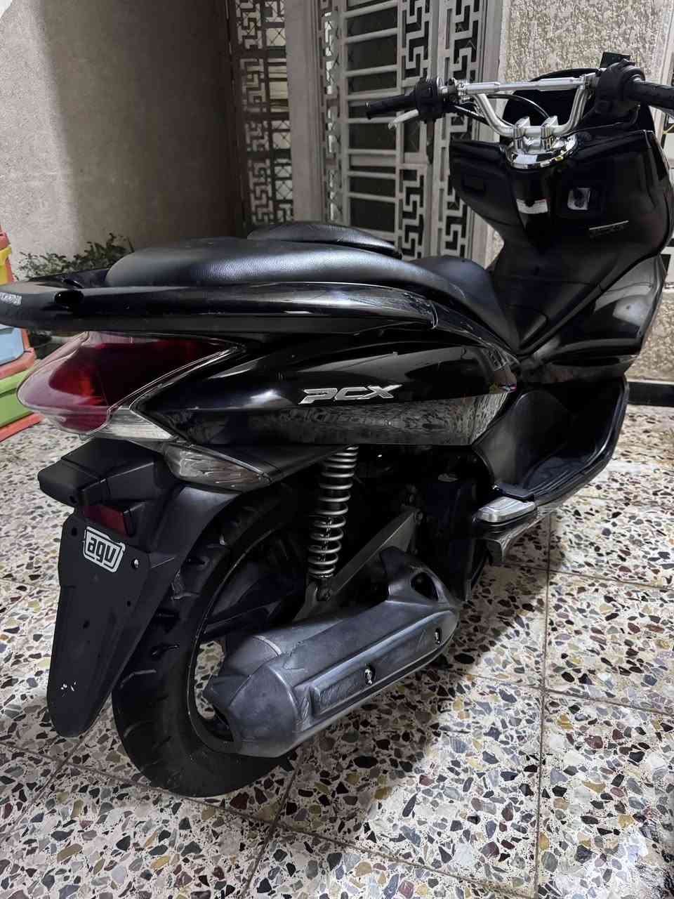 سلام عليكم PCX جيل اول ياباني JF
مكفوله كفر ومكينه بلادي شرط اذا مو تراي 
زيور والمكينه متسمع صوتهة تاخذه بلاش 
ماشيه 29الف ☑️ 
حساس ازدحام ☑️ 
حساس ستان ☑️ 
مكينه 125 ☑️ 
السعر 10 وبيه مجال مكاني الامين الثانيه 
رقمي *********** ماسنجر ممتواجد
