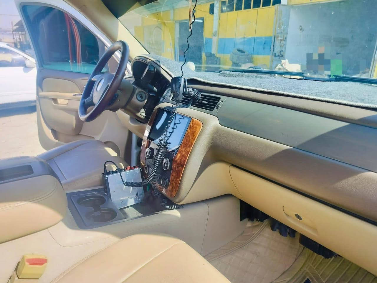 السلام عليكم ورحمه الله وبركاته
موديل 2011 #ادوات سنوية وملصق وارقام انكليزي 
تبريد و تدفئة ، تحكم ستيرن، طخم تاير جديد 
 مكفولة گـص وفتح وسرقة وعشائر .

بغداد 
للاستفسار / ***********
