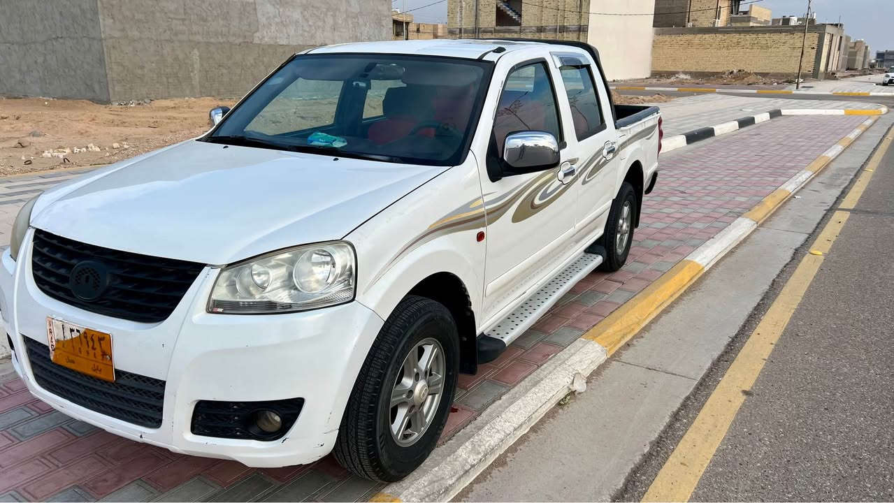 كريت ويل موديل 2015 مكفول من الصبغ والتبديل رقم بابل بأسمي سنويه لغاية 2027 محرك والكير مكفول كهربائيات كلها شغاله تبريد وتدفئة شغال باتري جديد حداديه نظيفه تخم تاير جديد 
السعر 88 وبيها مجال قليل 
مكان السياره كربلاء 
الرقم  *********** كربلاء, العراق
