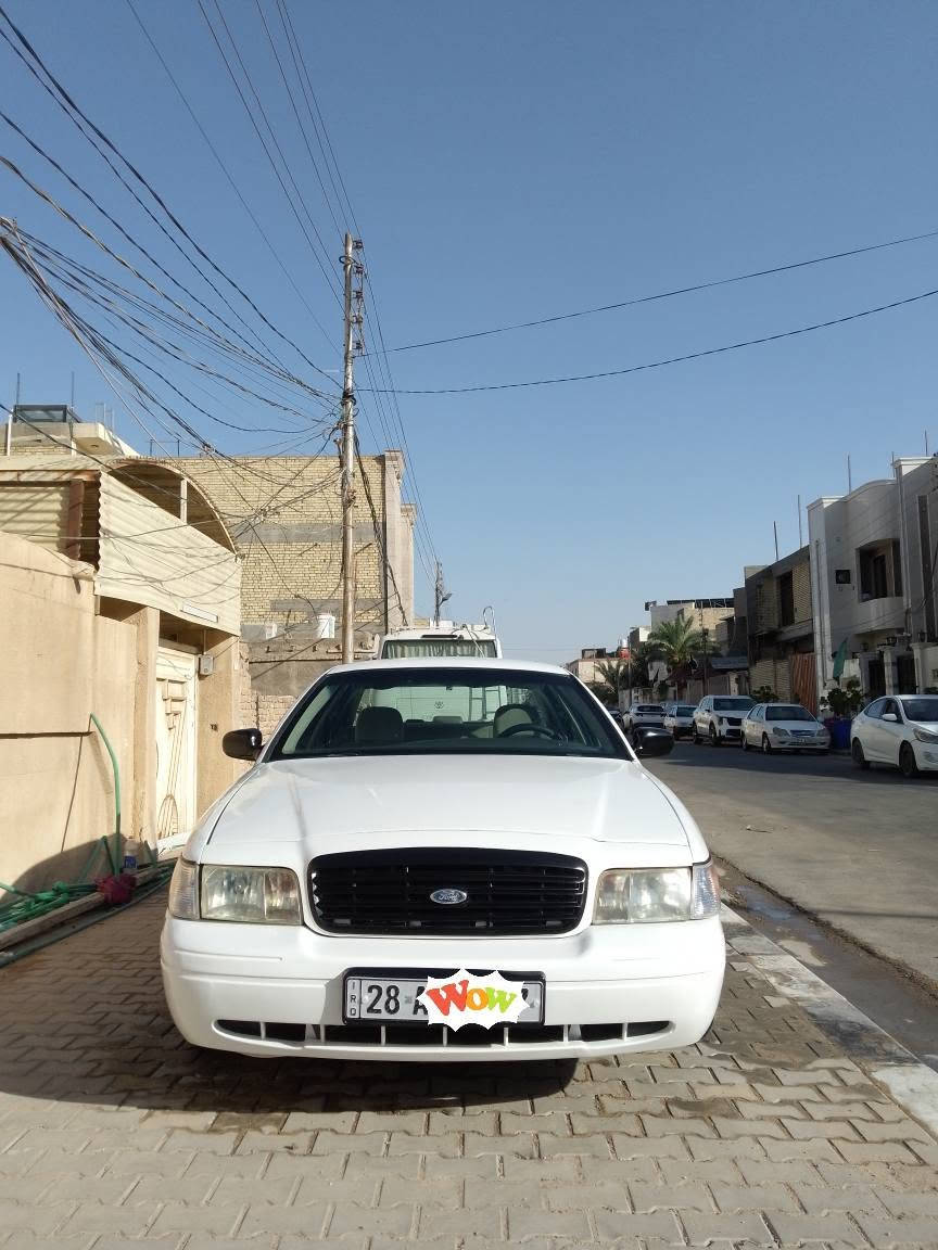 السلام عليكم
فورد فكتوريا ٢٠٠٧ بيضاء 
رقم نجف  دولي  بسمي   سنويه  مجدده لل2031  السياره حلوه ومابيه اي ضربه محرك وكير وحدادية وكهربائيات الحمد لله كلش زينات التبريد كمبريسر ومنضومه يشتغل بس عايز ترتيب  داخل حلو 
السعر (50)مع مجال حق المجامله 
 السياره  بسمنه من المزاد 
مكاني النجف الاشرف شارع كرامه غدير 
*********** 
مع تحياتي
