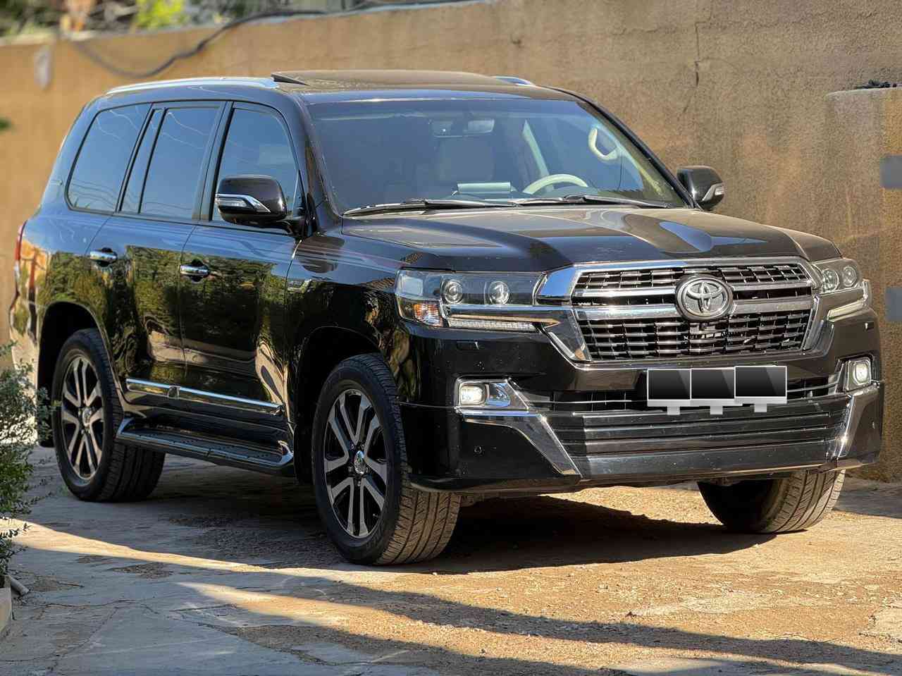 السلام عليكم
لاندكروزر موديل ١٦  كفاله  
رقم اربيل 
١/١فول
سعر ٤٦٨
للاستفسار على الرقم 
***********
مكانه بغدا 
مكينه ٦ 
٨ ايرباك SAS
