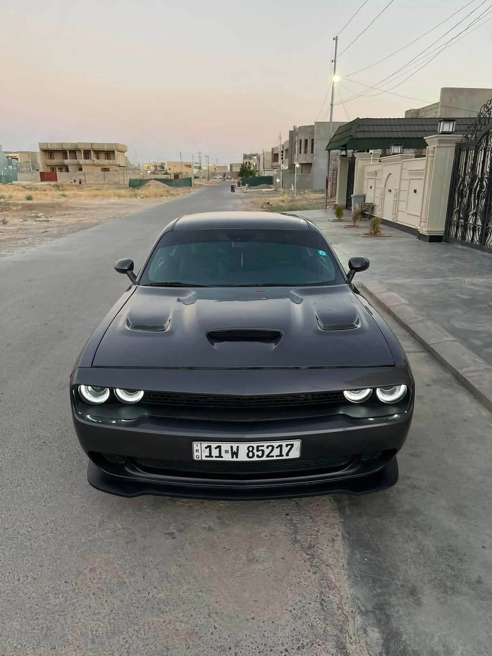 يا الله 
السلام عليكم .. 
جالنجر 2015 SXT
رقم بغداد دولي 
كير محرك اكسل تبريد كفالة 
صدر امامي جديد 
ماشية 92 ميل 
ويل نجمة ابو الخسفة القوية تو سايز 
عليها اكس بايب وبرمجة مراوح وبانزين 
 حماوتك متعبر الـ92 
صبغ 4 قطع 
السعر 125 وبيها مجال 
مكان السياره صلاح الدين مجمع الدور 
للتواصل ***********
