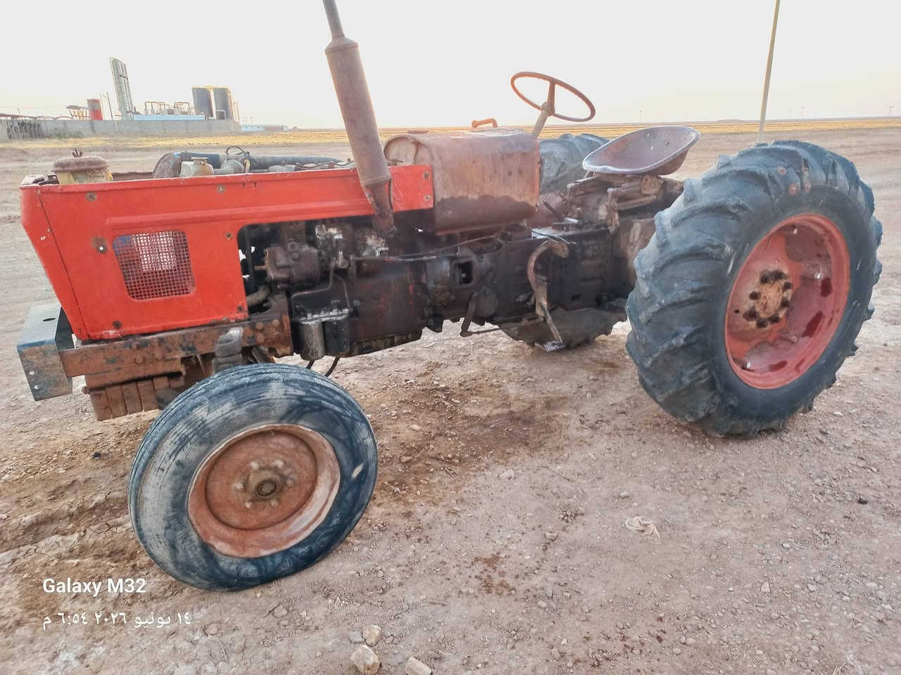عنتر 87  تشتغل نكره سلف  محرك وبم نضيف  هدروليك و كير  شغال   العنوان ميسان  ***********
