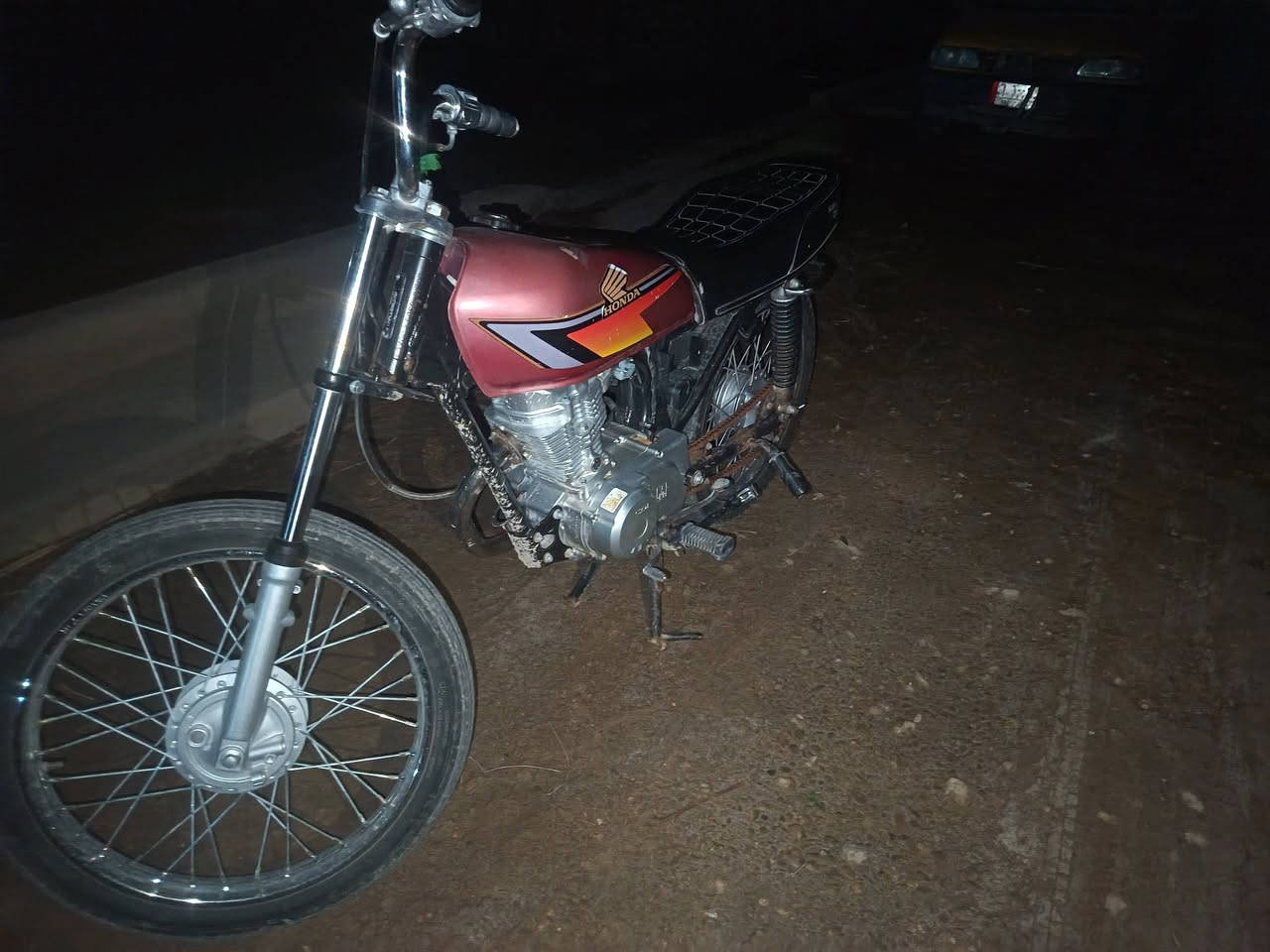 سلام عليكم داجه البيع نامه محرك مكفول سبانه مامحطوطه علي دراجه تعمير المكان حي العسكري مكلف بنشر الخاص مغلق السعر ٦٥٠ وبيهه مجال قليل***********
