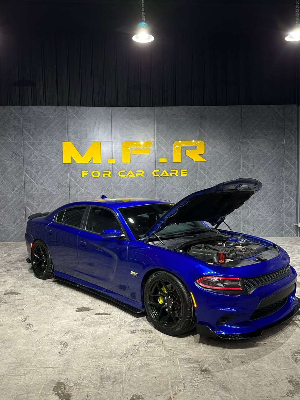 دوج جارجر سكات باك ٢٠١٨
ماشيه ٧٩ كيلو 
المواصفات 
فتحه كشنات جلد هلكات شغل حسين شماره 
احزمه لون 💙 بلون السياره تخم اربعه 💙
ولف حماوه مشموتو انسه حماوه 🔥
برمجه البطل مصطفى ايكل 🦅
اويل كاج كان بولت 🥇
لدات اربع ابواب ودشبول تحكم جهاز ٢٤ لون💣
اوركلر مازدات شغل محمد المطيري🔥
ويل روهانه جديد لا فطر ولا عواج 🛞
دعاميات اماميه وخلفيه وايد بدي بدون نفخات 
السياره جديده حلوه بعد اكثر من صور 💙🔥
الحادث جاملغ خلفي ايمن مخدرات وشخط بابين من امريكا ويا جاملغ مرشوشات كلير فقط من امريكا
بيها دوس لحايه دفيوزر وايد مرتبه السياره بل عافيه عل ياخذها 
السعر ٢٣٠ وبيها مجال بسيط شباب لحد يقارنها بل مهجومات ول بجم كلشي بسعره 
مكانها بغداد بسمي تحويل ثاني يوم 
الرقم ***********
