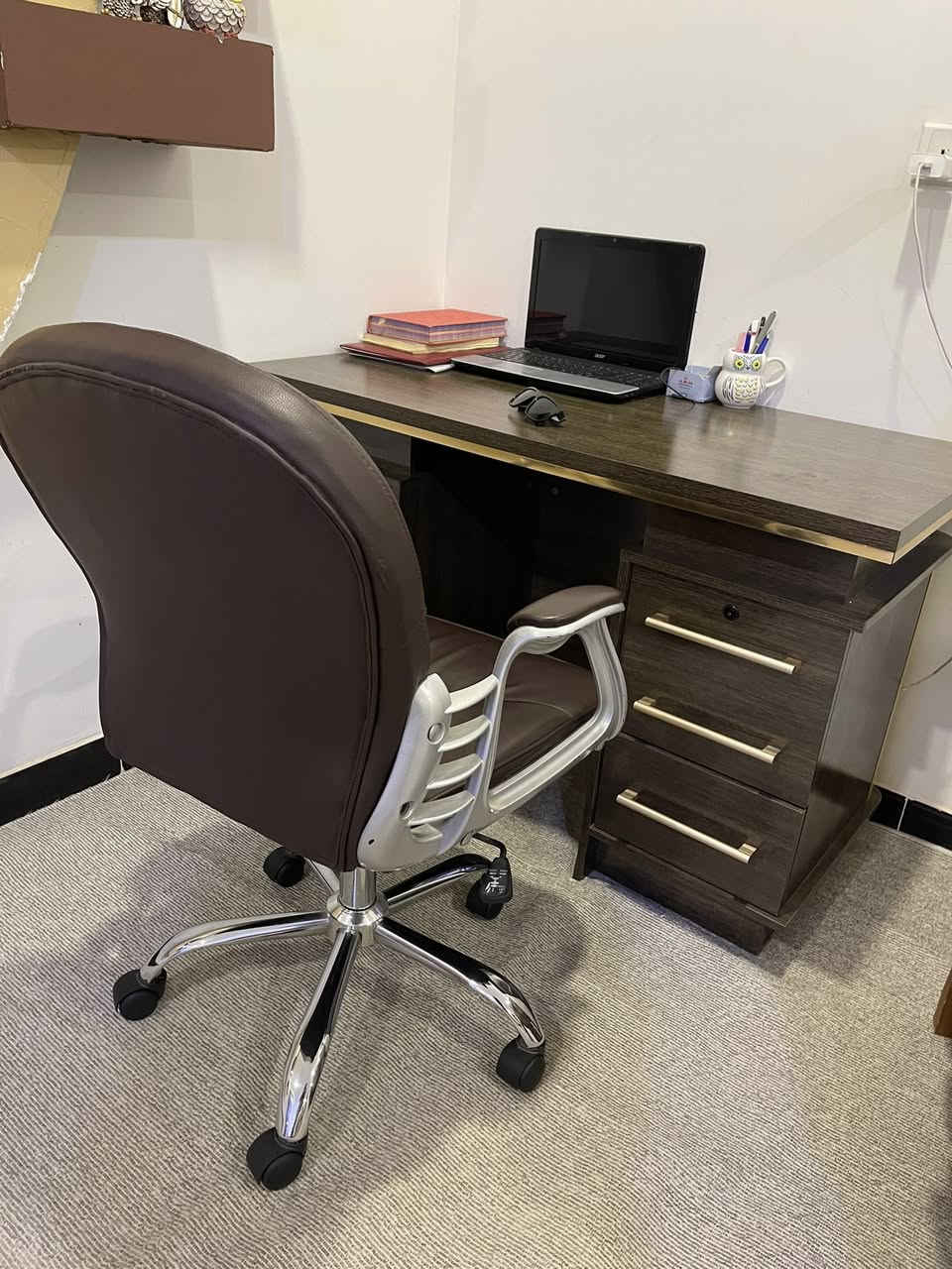 اثاث بيت للبيع بسبب الانتقال كلهن جدد شخط مابيهن الكورنر 3 ونص ب2 سعرة 650تسكام شغل نجارين مو بيعي ابو الفلين
التخم بمليون و100 هو وطبلة كامل  ميز مكتب الثكيل ب250 هو والكرسي جهاز الجري ب90 جهاز الرياضة ب150 وياه زوج دمبلس 12كيلو هدية كلهن بنص سعرهن امانة الله شخط مابيهن جدد دراجة الاطفال ب80 قفل كاملة وشغالة الحجم الجبير هذا رقم تليفون *********** العنوان حي الجامعة
