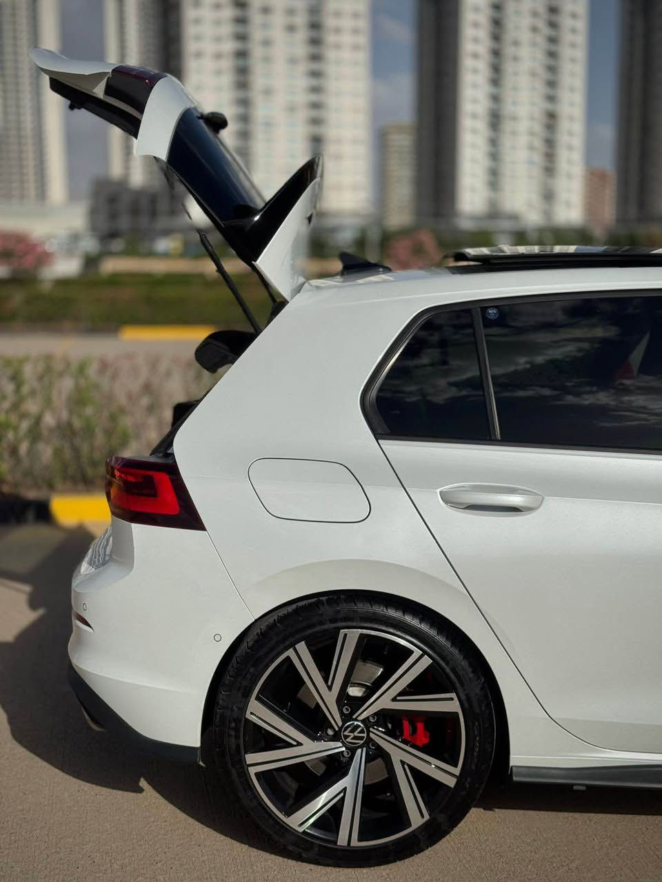 Golf GTi 2022
Clup sport
فول مواسەفات 
مواسەفاتی کڵەپ سپۆرتە
مواسەفاتی گۆڵف R
پانۆراما
کوشن جلد و خەزن و هیتەر
دەبۆ و فلنجە گەورە R
شاشە گەورە
حاسە ٣٦٠
کامیرە
سەماعەو ئیمپیفایەر بیلاد
دەبڵ عەدەسە 
کلین تایتڵ
بی دەعم و بی بۆیاخ 
٧٦مایل ڕۆشتوە
٢٤٣$ مەجالیکی کەم
*********** السليمانية, العراق
