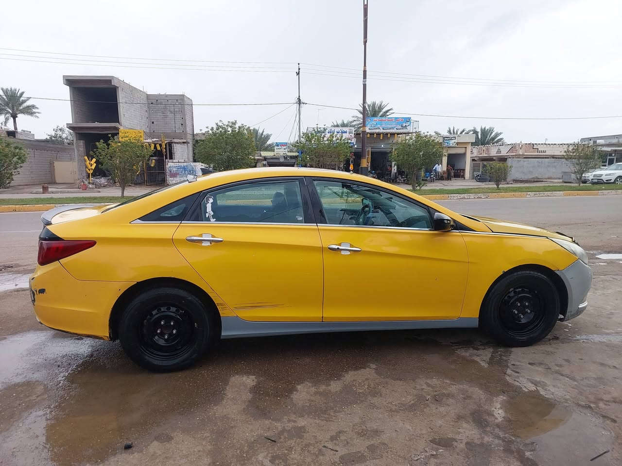 السلام عليكم سوناتا موديل 2012
السعر 90 وبيها مجال بسيط
رقم مميز ديالى هزه جديده بأسمي تحويل ثاني يوم 

العنوان بلدروز

***********
