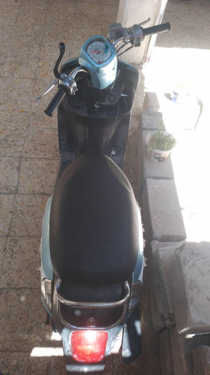 بوليس للبيع مامفتوحه بلاديه كلها ماعده كفرات تجاريه سلف هندر كهربائياات كيج سرعه كيج بانزين كلشي شغال ما متعوبه محتاج ورد بيع سعر 725 بيه مجال 
رقمي *********** بصره قبله سوق المسطر
