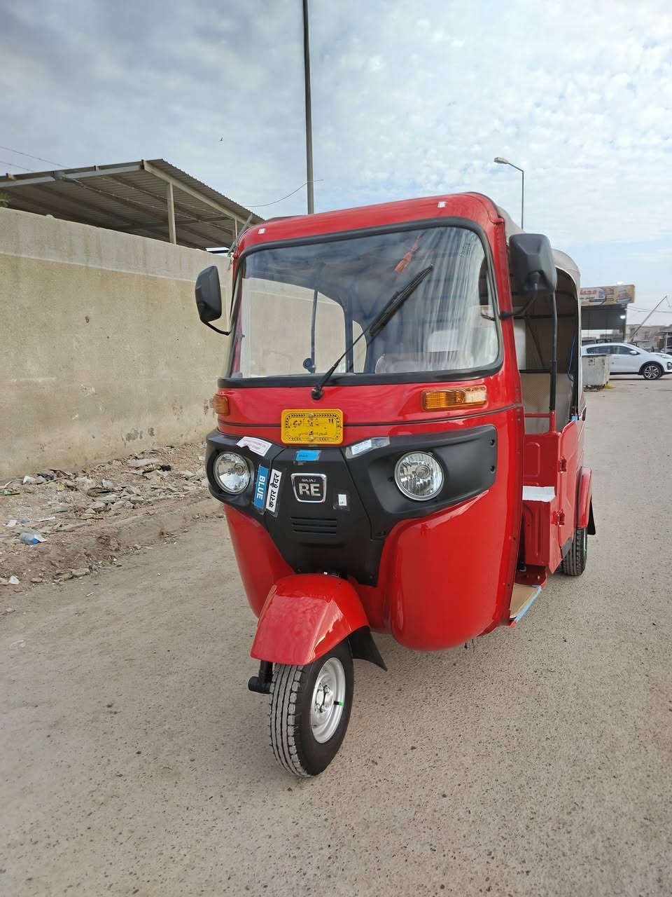 السلا م عليكم شباب عندي تكتك موديل 22 شهر ١١ لوك جديد كفاله عامه كشر ومحرك تكتك مال جناي رقم كربلاء انكليزي بسمي ثاني يوم تحويل كفاله تكتك جاهزه السعر خاص رقم *********** مكان الدوره شارع ٦٠
