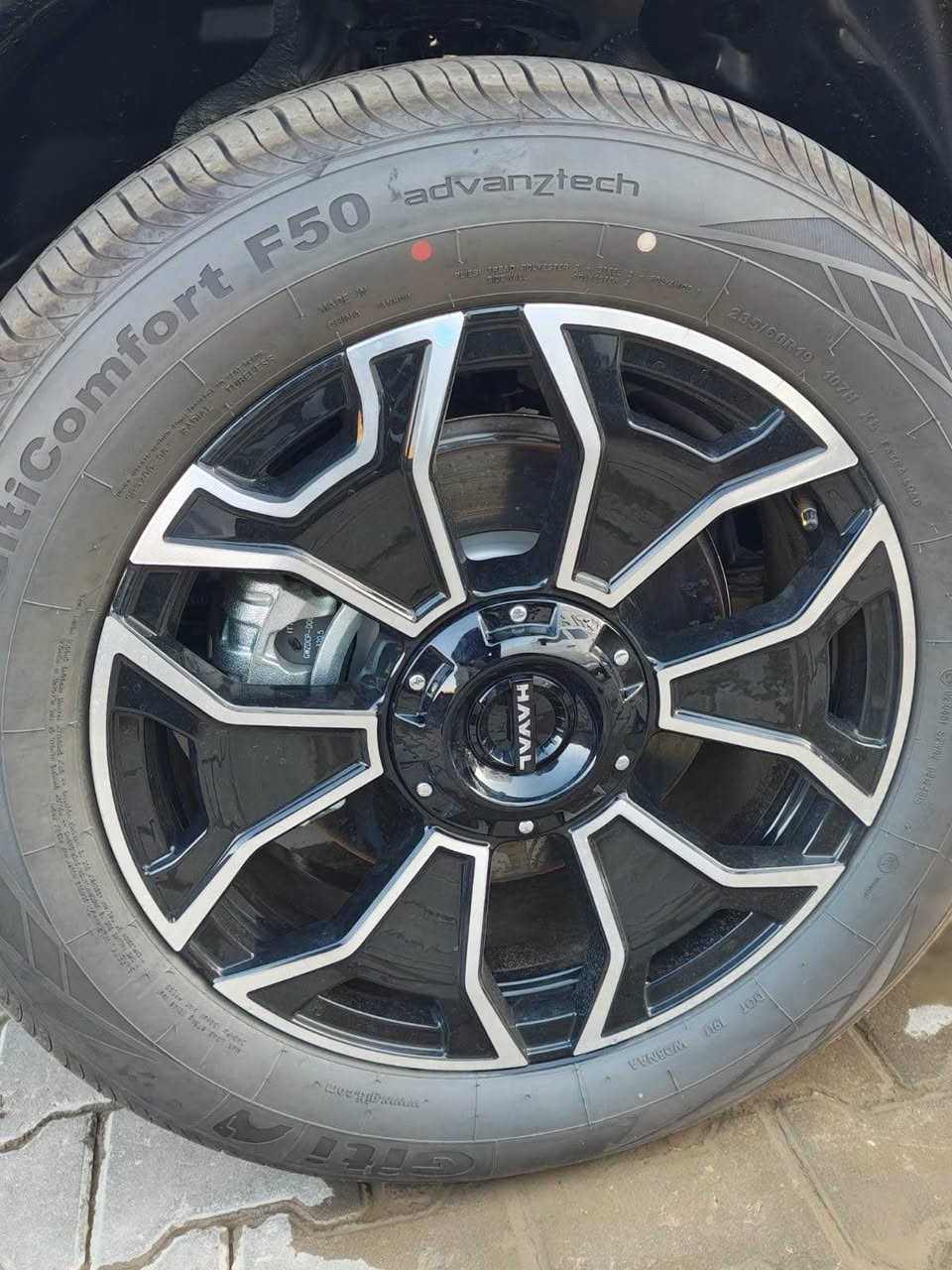 هافال H7 
هي سيارة رياضية  (SUV)
تجمع السيارة بين التصميم العصري الجريء والأداء القوي مع استهلاك اقتصادي للوقود،
المحرك: هجين (HEV)، مكون من 4 أسطوانات سعة 1500 سي سي تيربو.
القوة: قوة إجمالية تبلغ 240 حصاناً.عزم الدوران: 530 نيوتن متر.ناقل الحركة: أوتوماتيك (DHT) مخصص للسيارات الهجينة
استلام فوري كل الالوان والفئات
التواصل [01148581907] القاهرة, مصر


**إذا كنت صاحب هذا الإعلان وتريد حذفه لأي سبب، رجاءا أرسل رسالة إلى الدعم الفني**