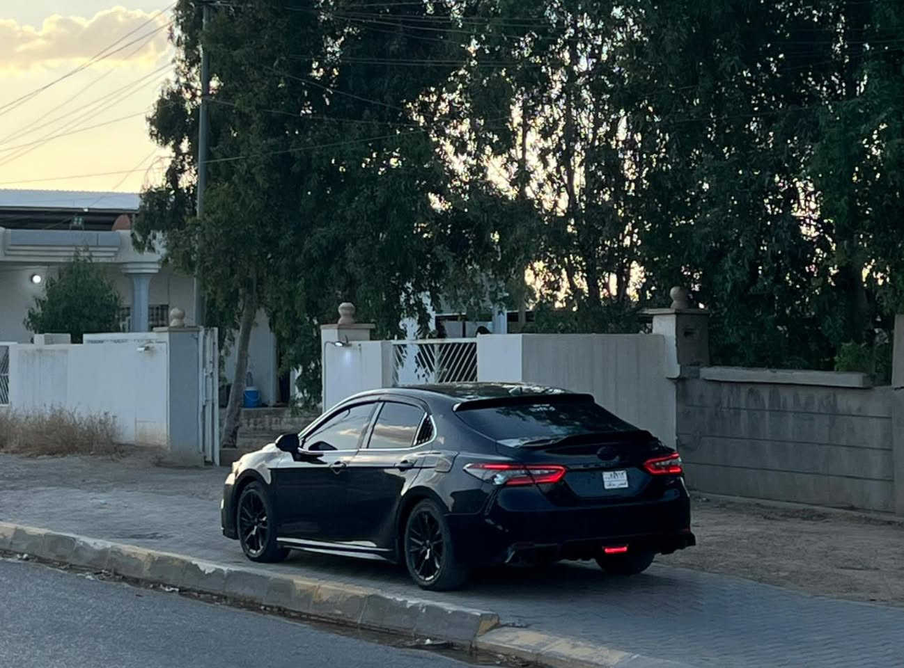 السلام عليكم  للبيع كامري xse24
فول مواصفات عده الفتحه 

مواصفات الفول معروفه 

كشن هيتر 

داخل احمر 

رادار تحديد مسار 

حساسات خلفيه كامره دواره 

عداد المشي 35 الف كيلو

سياره منفيس حره تترقم جميع المحافضات عده الشمال

كير محرك شرط 

تدفئه نار تبريد يعوزو  تبديل اصبع كمبريسر فقط

سياره مصروف عليها 

ضرر السياره اربع قطع  بيها شويه وراس الشاصي اليمين بمكان البدنه بس 

سعر 175 وبيها مجال 

***********
