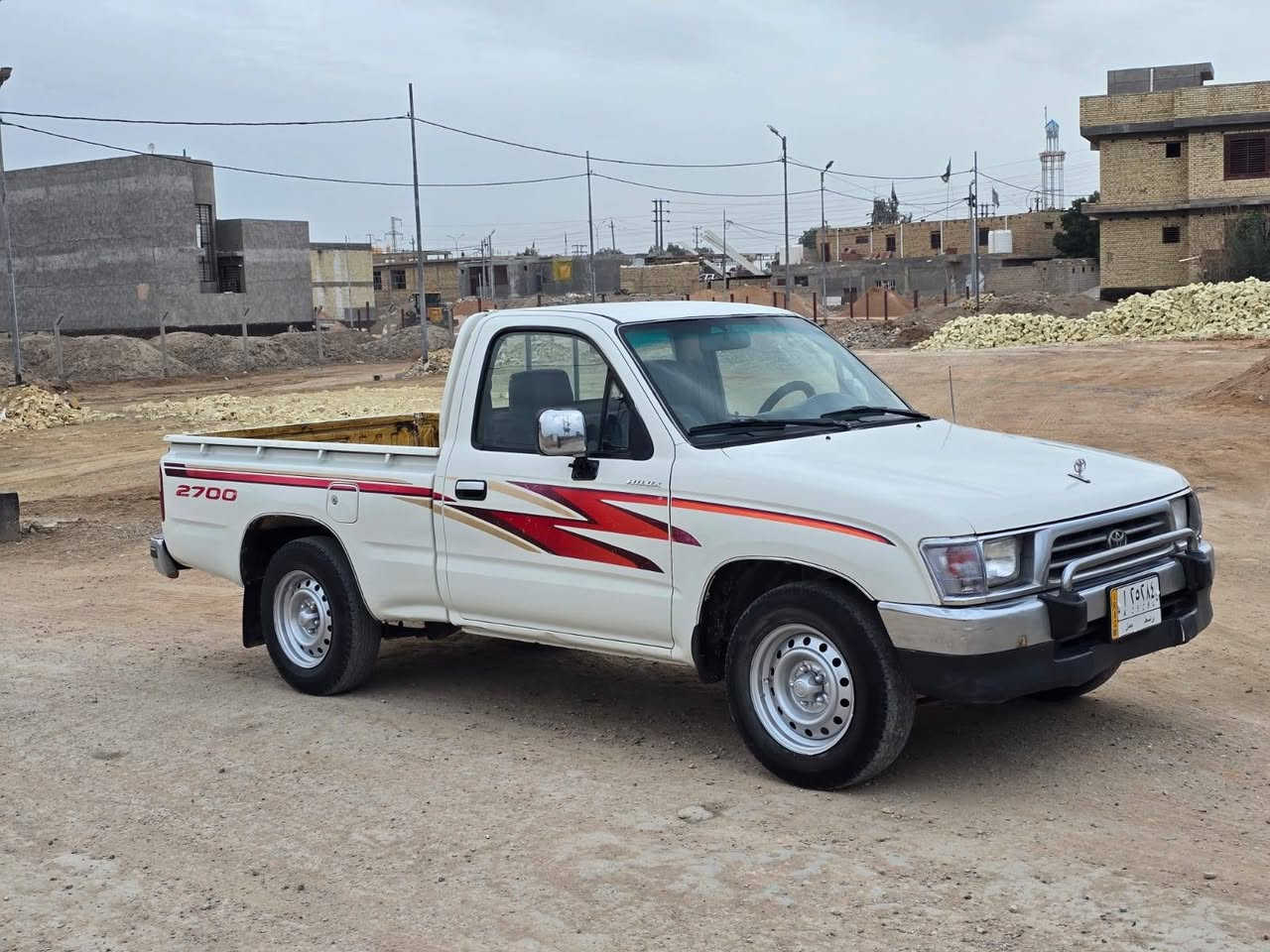 السلام عليكم
بيكم موديل 1999 رقم واسط 

مكفوله من الضربه والتبديل 

كير محرك على الشركه 

حداديه تخم تاير شرط 

شاصي اكسن شرط 

السعر 87 وبيه مجال 

الاتصال *********** مكان ديوانيه
