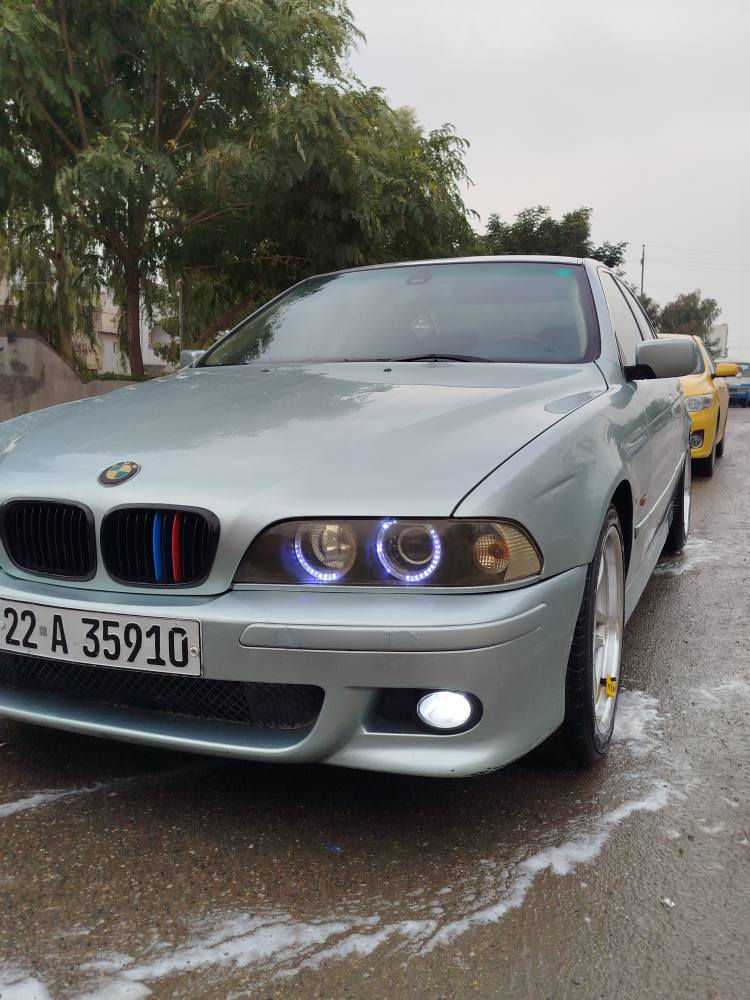 بي ايم موديل ٢٠٠١ مه كينه ٣٠  بي دعمو ليدان. سه نه وي تازه به ناو خومانه بتاقه ي بانزيني هه يه ٤تايه لوك ايمي له بنه  هه مو كياني شه رته كير سبورتو عاديه. فول فوله ته نيا سلايد نيه. ناو وو ده ره وه ي لوكه سعري ٩٩ مه جال. *********** كركوك, العراق
