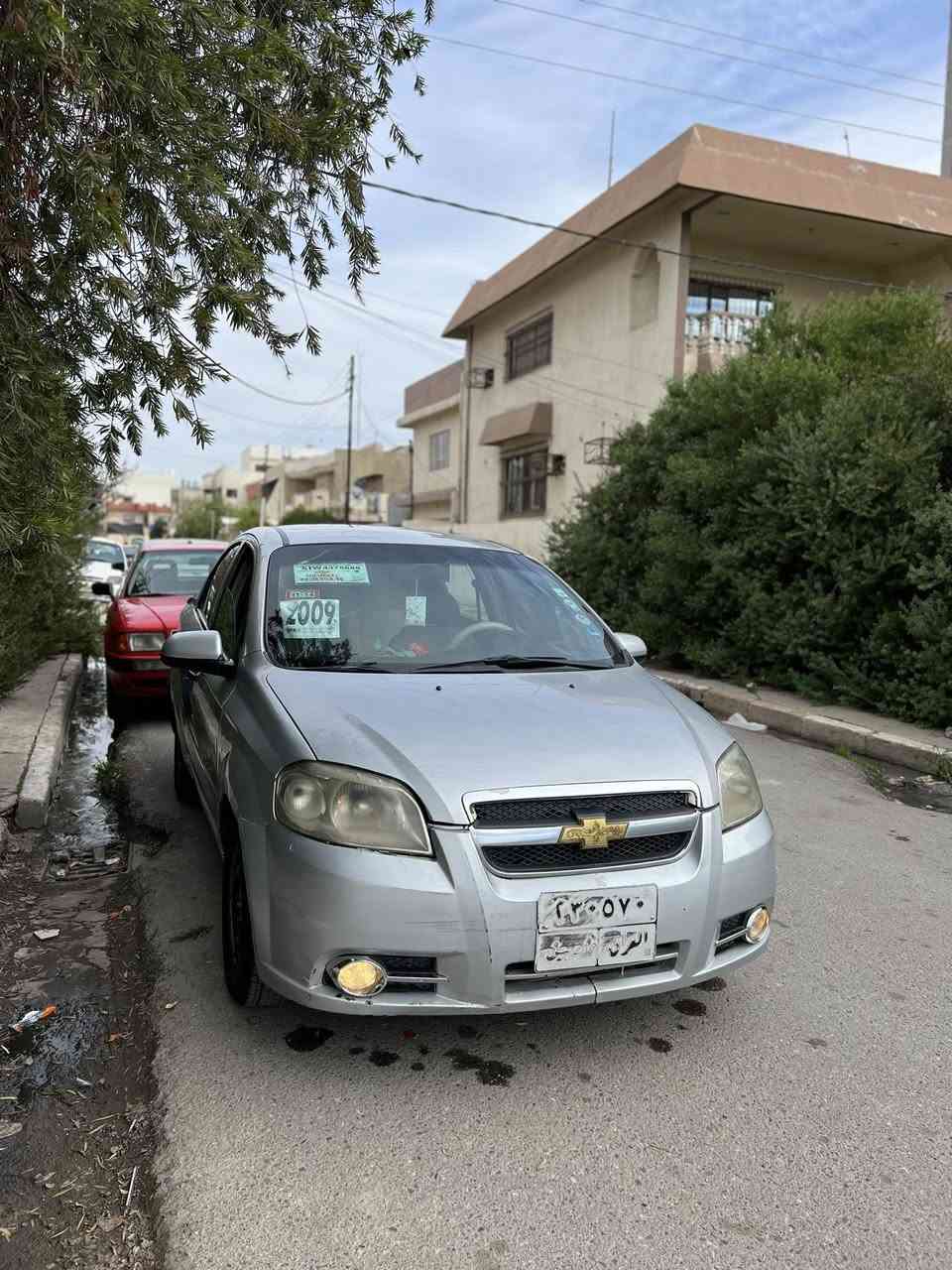 افيو موديل 2009
بيها جاملغين امامي رش وباب السايق مال تقحيل 
محرك مال كصه 
رقم اربيل الاماني 
***********
