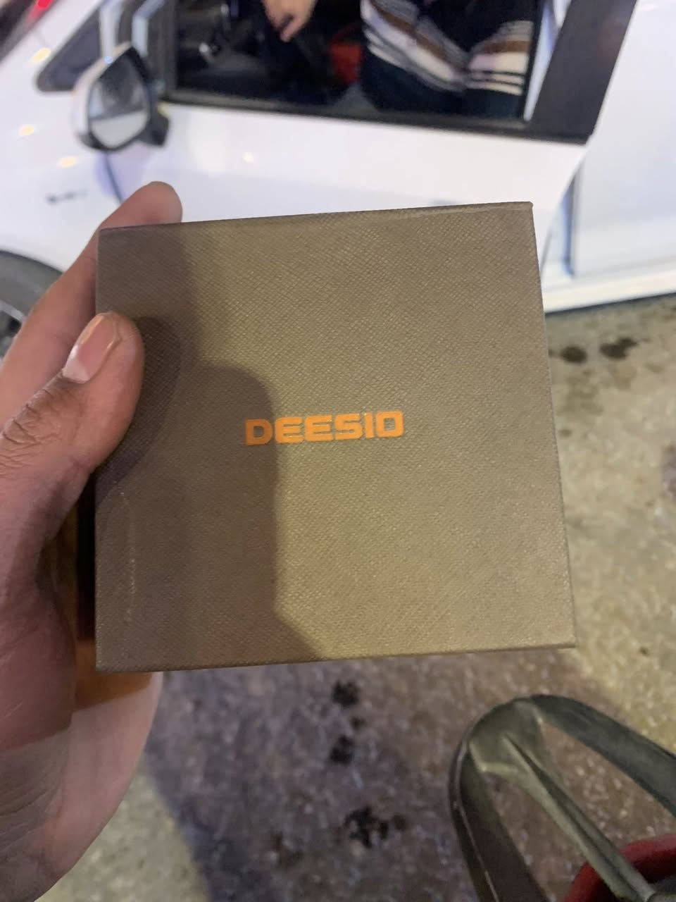 ساعه ديسيو اوتماتيك ضهر كشف  جديد غير مستخدم كامل 

مرفقاتها #مزاد يبدي من ٣٥ وشكد متوصل ابيع ساعه غاليه حبايب بل عافيه على ياخذها


**إذا كنت صاحب هذا الإعلان وتريد حذفه لأي سبب، رجاءا أرسل رسالة إلى الدعم الفني**