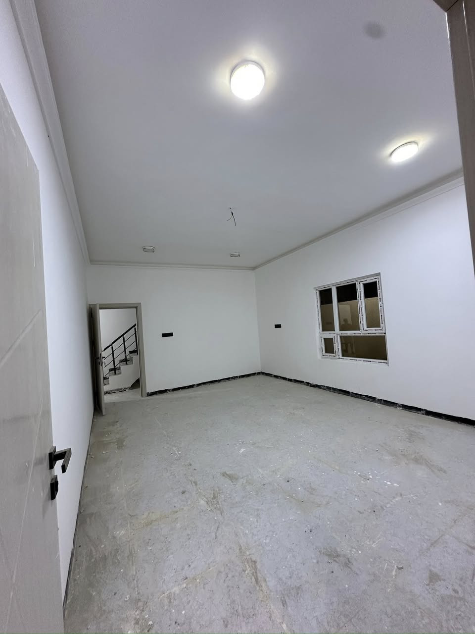 دار صفر للايجار  الديوم مجمع طيبه 2
ركن 
مساحة 200 متر 

4 غرف نوم+ هول + ستقبال  + مطبخ  + كراج 

قريب ع  شارع 60 

ايجار 350 قفل قفل
لا تخابرني وتكلي بي مجال مبي مجال ستاذي كاتب قفل 

؛ الاستفسار  اتصال ع 

***********
