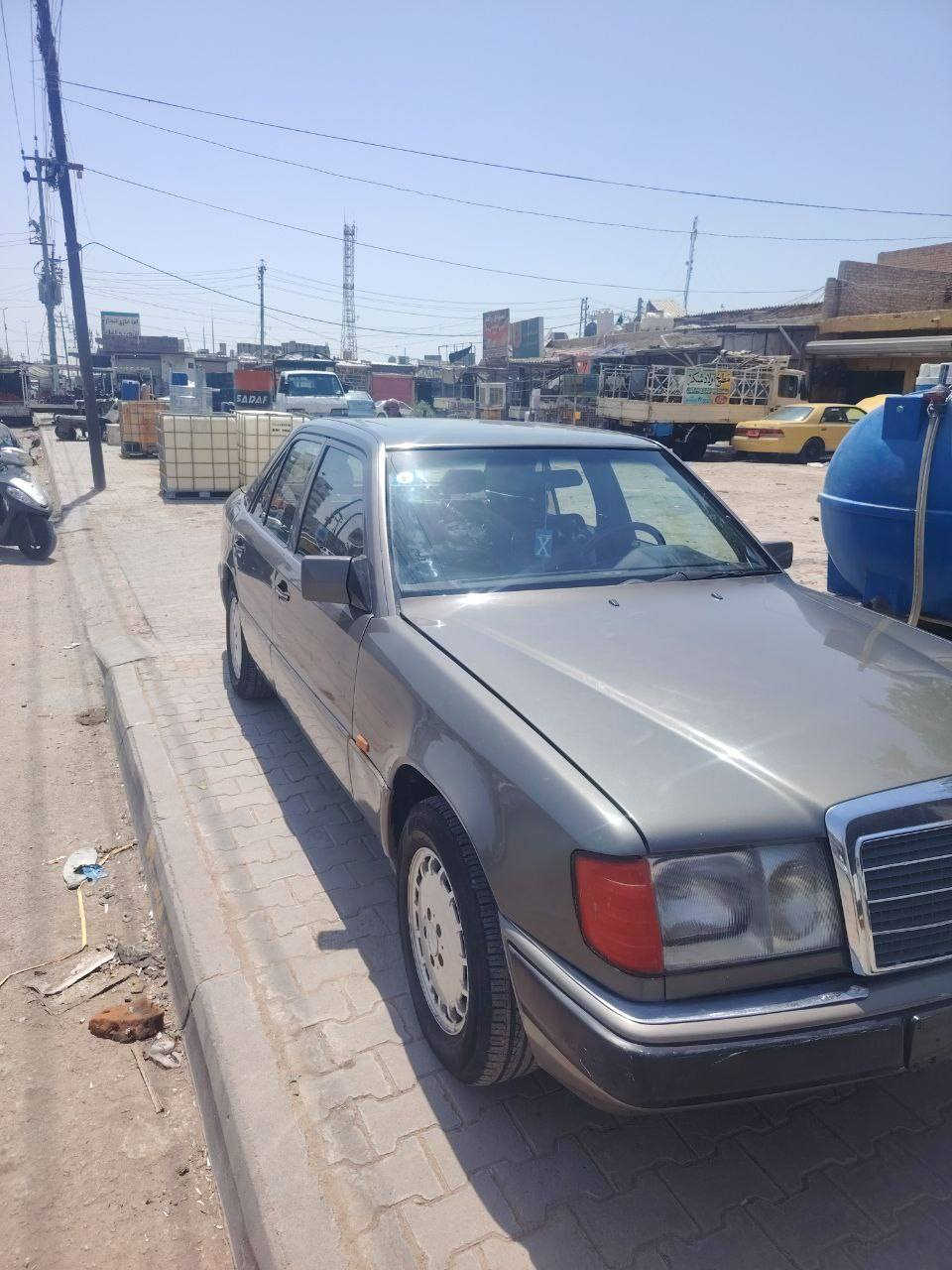 مارسدس دب سلام عليكم
فول موصفات 
محرك بلاد 6 سلندر عنكبوت 
كشنات جلد 
فتحه 
كشنات جلد 
كشنات كهرباء 
رقم بغداد 
مكفوله من الضربه فقط صبغ عام للجماليه 
تبريد ثلج 
كير محرك كفاله 
تحكم مري 
مكان سياره نجف
السعر 67  بيه مجال 
***********
