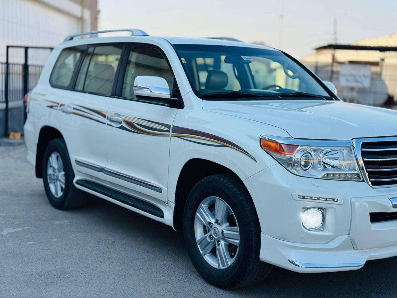 السلام عليكم لاندكروز 2013 تكمة وسنوية
السيارة جدا جديدة بدون صبغ بدون بارد بدون فتح مكفوله 

رقم سليمانية هزه سنويه ارقام جدد تحويل او وكالة 

مكان السيارة بغداد 

للاتصال // ***********
للاتصال // ***********
