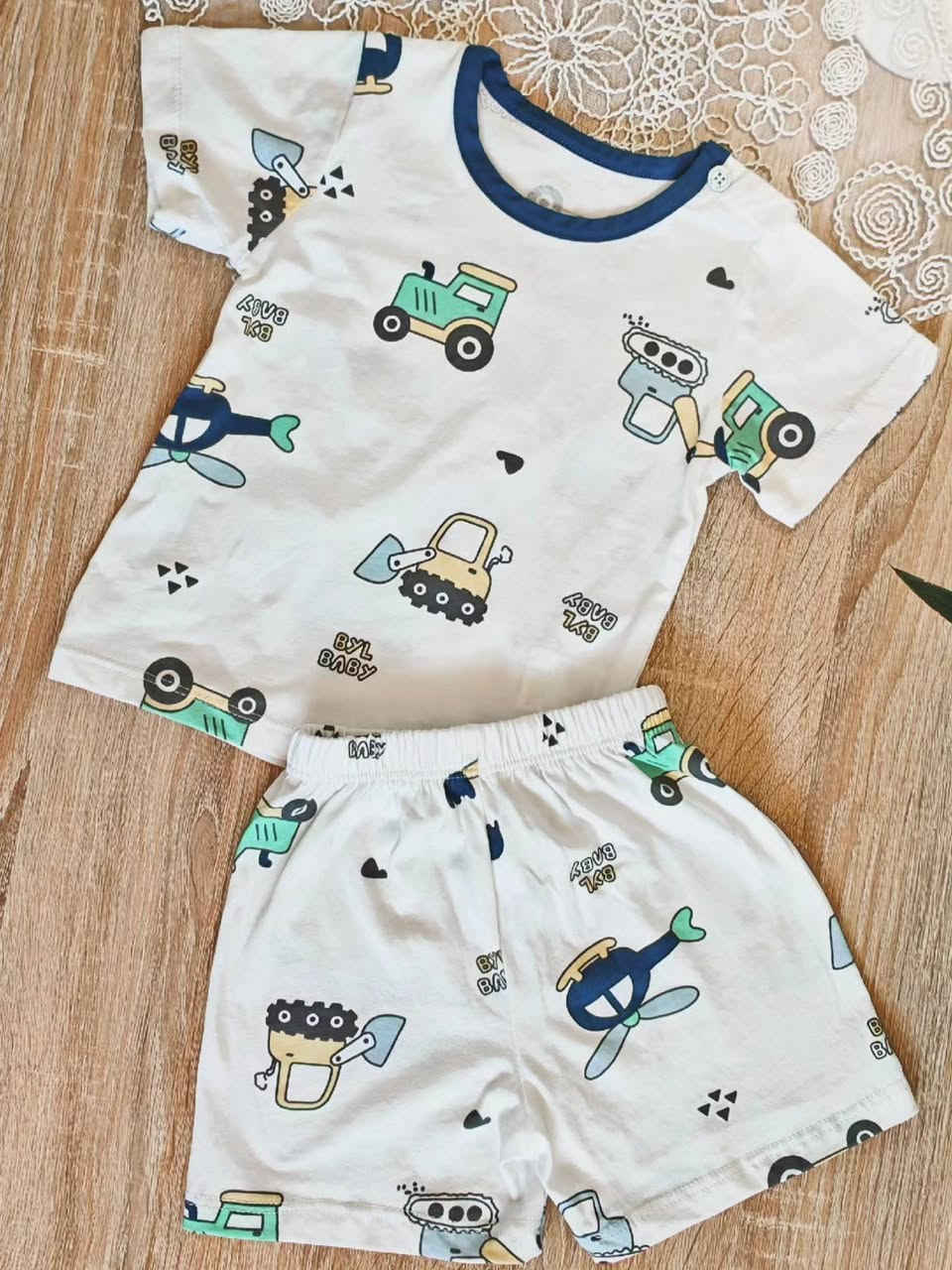 تراك قطني ناعم 
مريح لبشرة طفلك وحركته 🌿

متوفر الآن لدى Bunny Store
حساب الانستقرام @bunnnny.s

يوجد توصيل داخل النجف ولجميع المحافظات 📦


**إذا كنت صاحب هذا الإعلان وتريد حذفه لأي سبب، رجاءا أرسل رسالة إلى الدعم الفني**