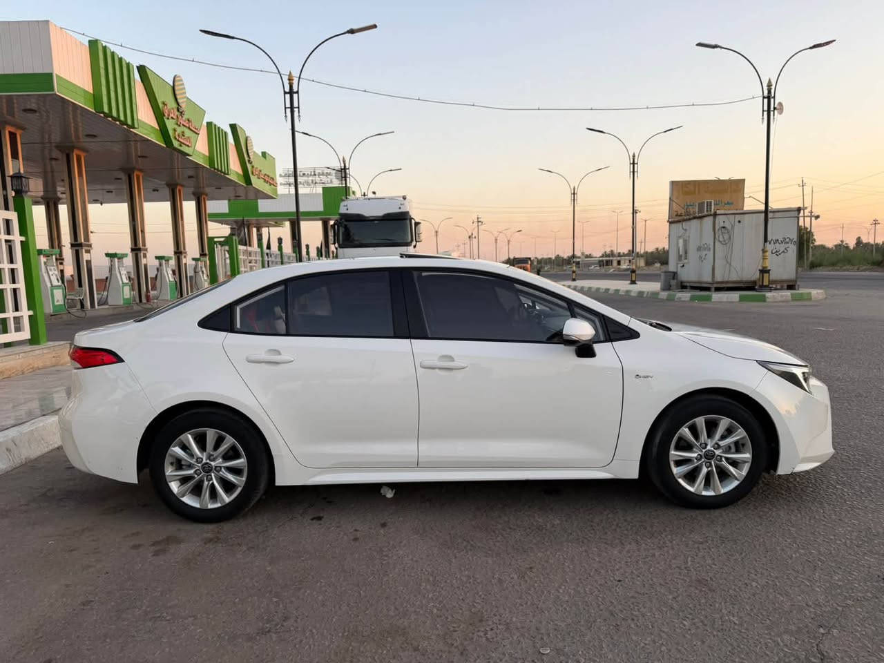 السلام عليكم
كورلا هايبرد2025 وارد صيني شكل الامريكي 
فتحه
داخل جلد احمر واسود
وكشن السايق كهرباء 
ويل كب شكل الخليجي
رادارات
قياده ذاتيه
بصمه
ماشيه 32كم
تحويل مباشر
مكانها بابل الاسكندريه
مكفوله من صبغ وبارد وتبديل
السعر 153وبيها مجال بسيط انشاءلله

***********
