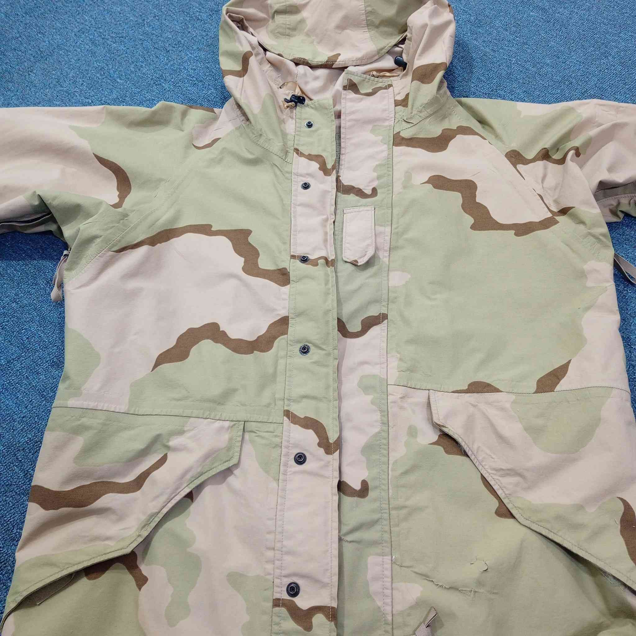 قمصله مستعمله قياس XL سعر 15 مكاني شهداء البياع ‏‪***********‬‏
