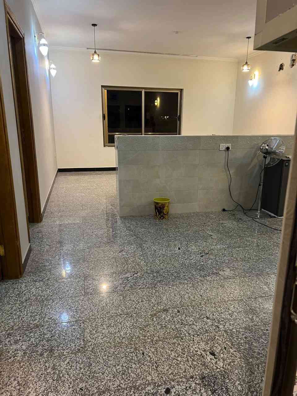 #شركة_ارض_ادم_للوساطة_العقارية
🏠 شقة للإيجار – زيونة /محله714 قرب خدمي ملعب الشعب

🔹 التفاصيل:
✅الشقه اماميه تحتوي على بالكون

✅- الطابق:الثاني
✅صاله +مطبخ 

✅- كهرباء 24 ساعة

✅- غرفتان + خدمات

✅-نضام سكيورتي حارس مخصص للبنايه

للاستفسار والاتصال:
📞***********

***********📞
