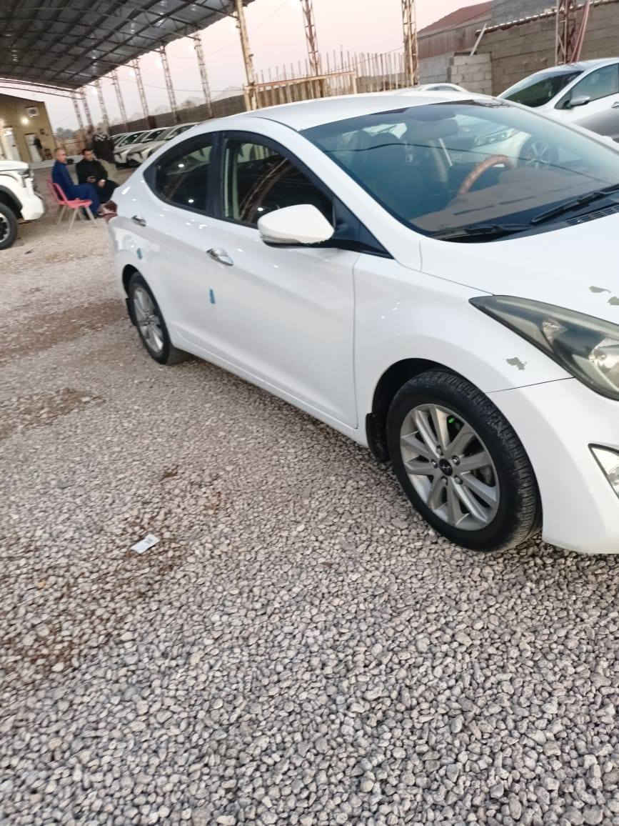 هونداي النترا خليجي موديل ٢٠١٥ محرك ١٨٠٠ رقم مثنئ بيها جاملغ امامي صبغ فقط بدون فتح بدون عابر والباقي مكفول السعر ١٢٧ ورقة نقد أو مراوس مكان السيارة السماوه الرميثه للاتصال *********** او *********** أو ***********
