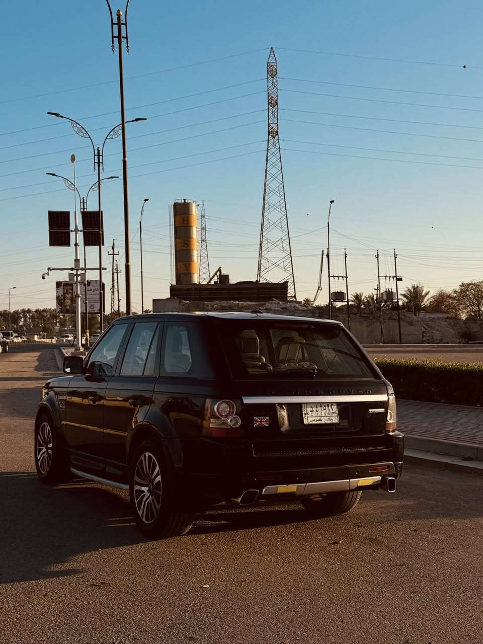 السلام عليكم رانج روڤر للبيع
موديل 2012 خليجيه
فول فوووللل مواصفات 
بدون حادث بدون تصليح بيها فقط قطعه وحده رش البنيد بدون تصليح 
مكينه العاديه المرغوب مو سوبر
تحكمات ستيرن شفتات كشنات كهرباء داخل جلد جكات شغاله تبريد شغال جديده من ناحيت كلشي مابيها اي نقص 
السعر 140 
***********
***********
العنوان بغداد جزيره بغداد السياحيه
