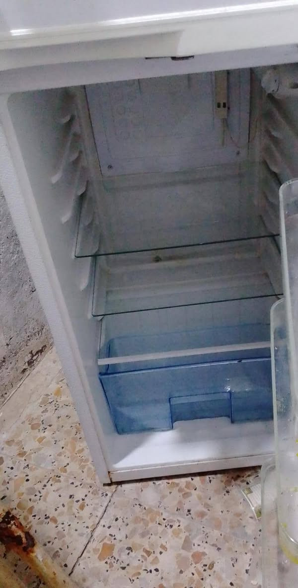 ثلاجه صغيره 9قدم فول نضافه السعر 90وبيه مجال العنوان بغداد مدينه الصدر


**إذا كنت صاحب هذا الإعلان وتريد حذفه لأي سبب، رجاءا أرسل رسالة إلى الدعم الفني**