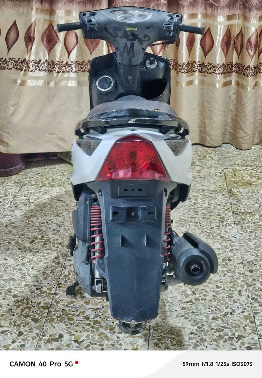 السلام عليكم ثعلب للبيع دراجه كفاله اي نقص ما بيها دراجه رمبه نظافتها قدامكم 800 وبيها مجال عنواني بغداد الشعله للاستفسار*********** في واتساب🤍
