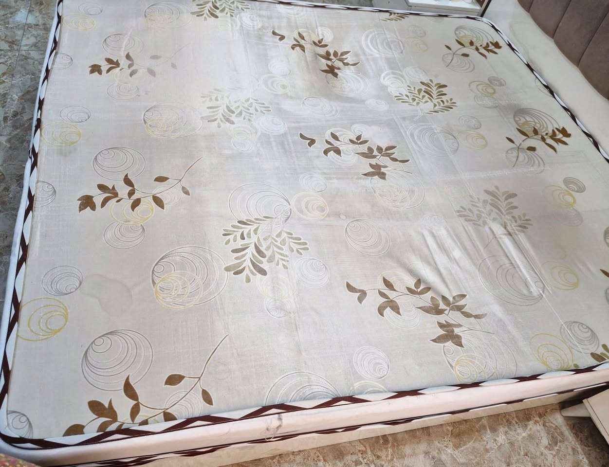 السلام عليكم
دوشك سرير نفرين السعر 75 
200* 180
العنوان السيدية


**إذا كنت صاحب هذا الإعلان وتريد حذفه لأي سبب، رجاءا أرسل رسالة إلى الدعم الفني**