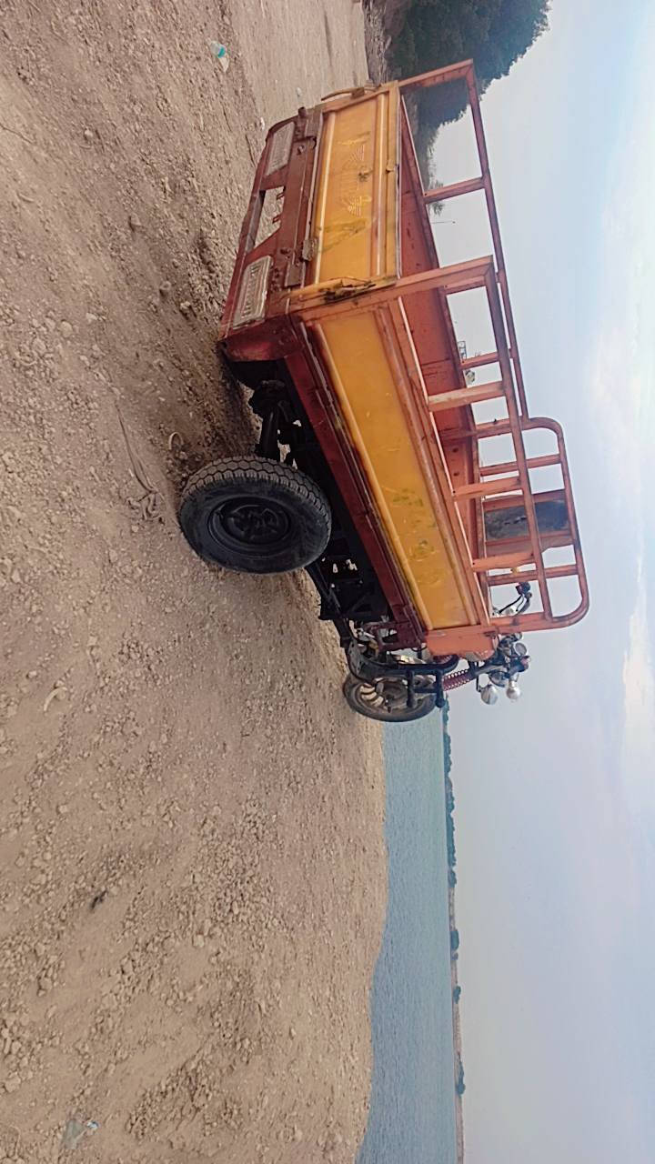 السلام عليكم ستوته للبيع ام تي ار ادوات مكينه خاشوكه طويله نضيفه المكينه بدي تعبانه كاعيته صفاح نضيف شاصي نضيف سلف هورن اشاير كهربائيات كلهن شغالات ماناقصها اي شي ستوته ستوته ادوات اكفلك اياها من السرقه عشاير ستوته رايدها ب 550وبيها مجال للطيبين مكاني البصرة ابو الخصيب دور الاسمده رقمي *********** ما متوفر رصيد
