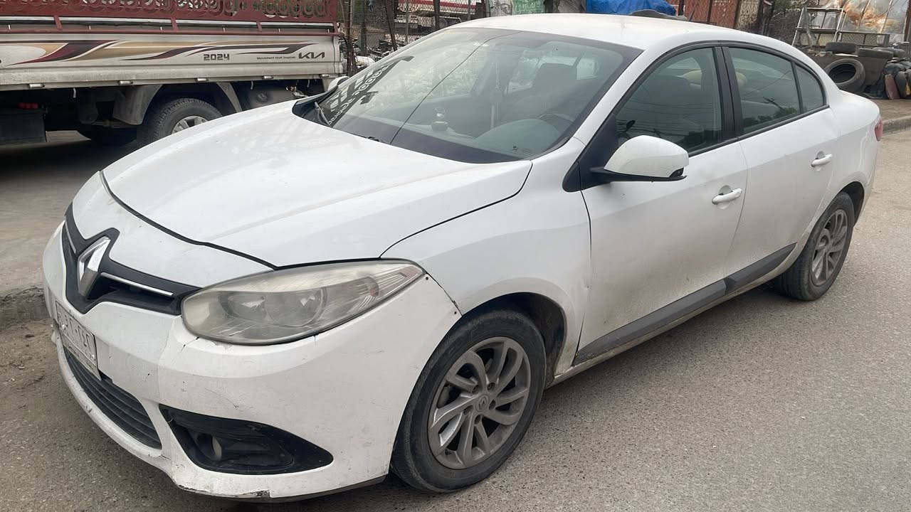 السلام عليكم رينو فينولس موديل 2014 ستلام شركه مكفوله كفاله عامه عدا طخه في الجاملغ الاامامي خفيفه والباقي مكفول لابارد ولا صبغ محور محرك وكير كورلاا رقم بغداد سعر 63وبيها مجال بسيط***********
